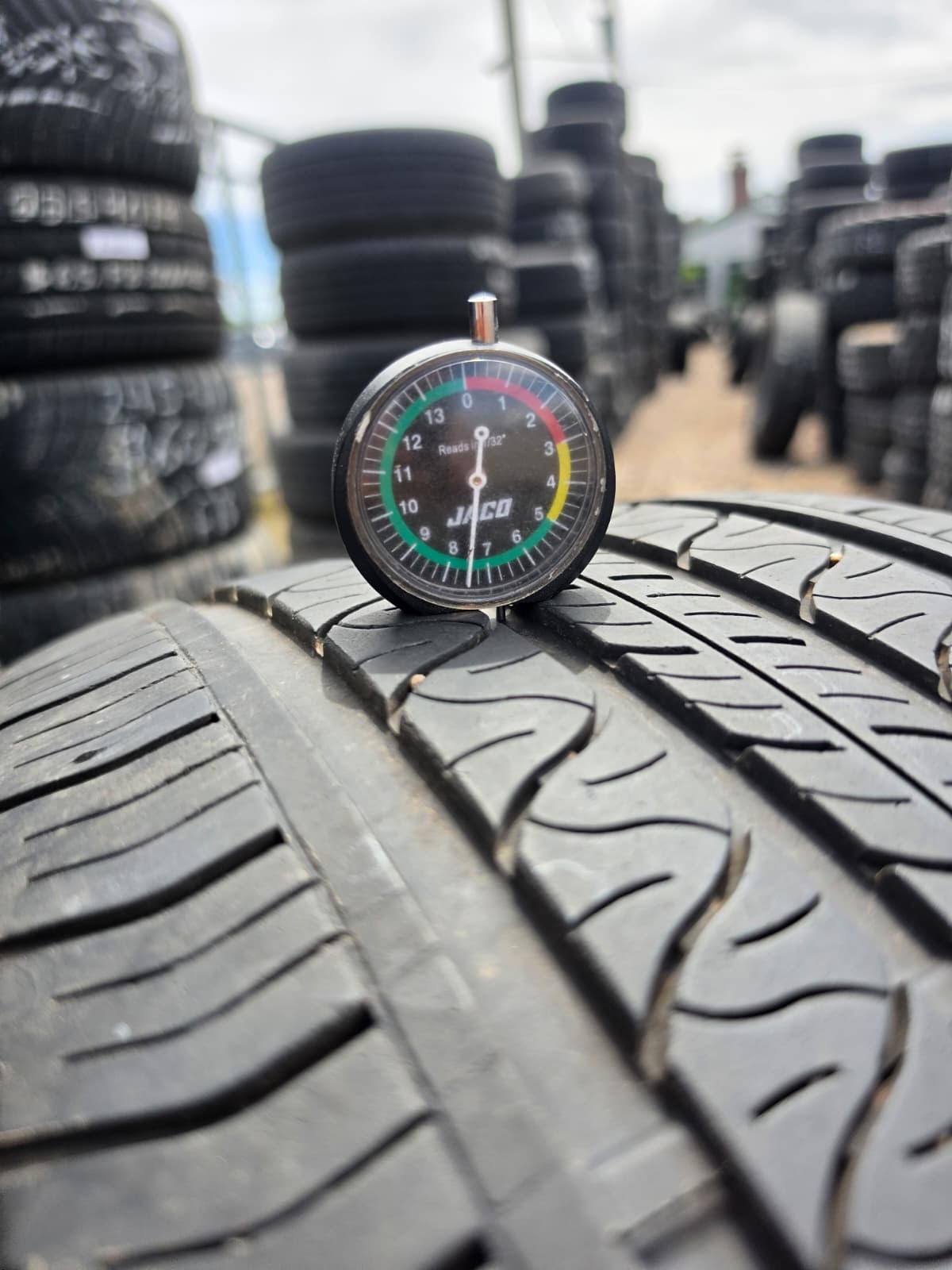 255/40R19 Single (1 Used Tire) Continental ProContact