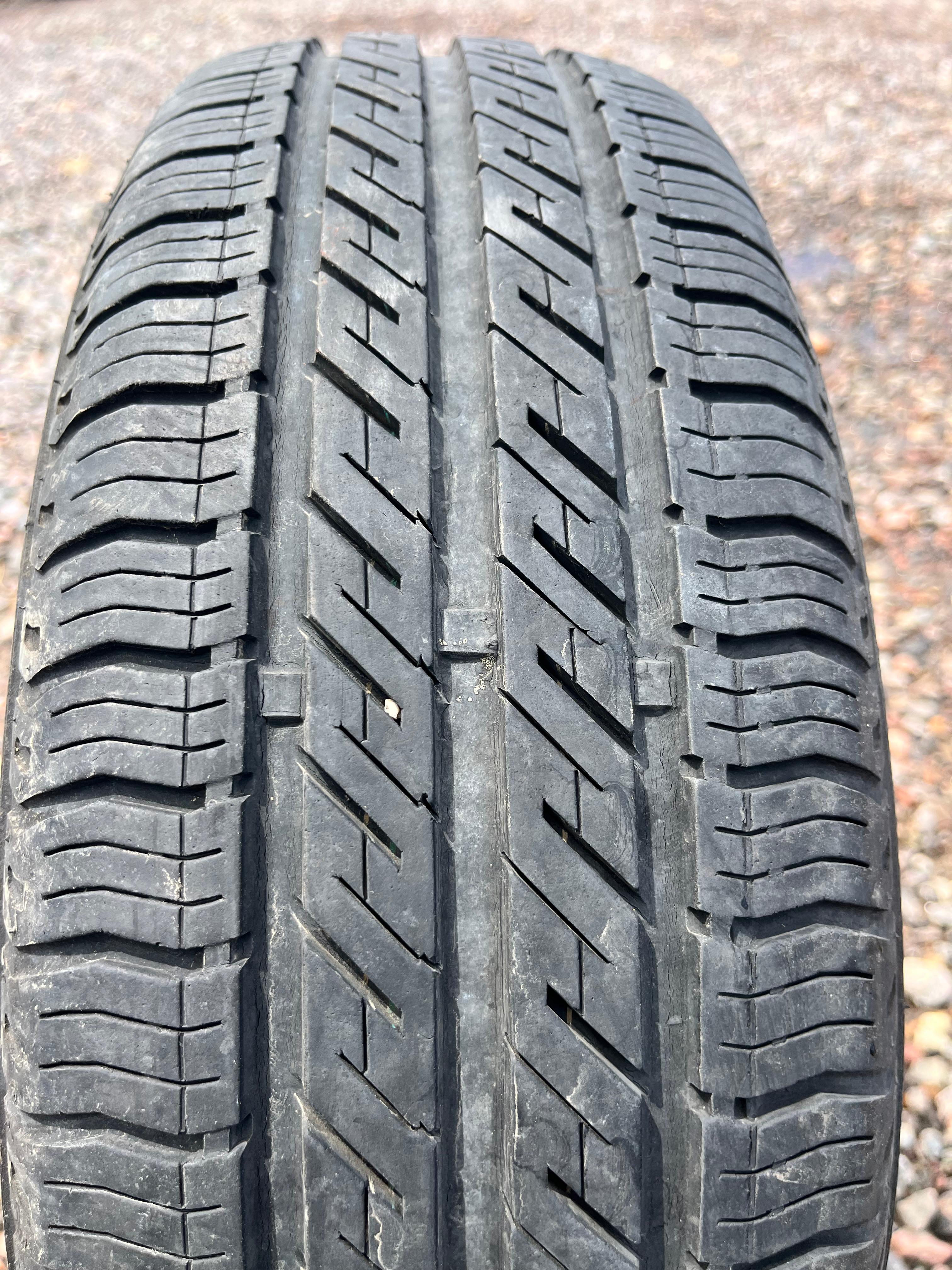 185/70R14 Single (1 Used Tire) Epic Tour Radial LL700