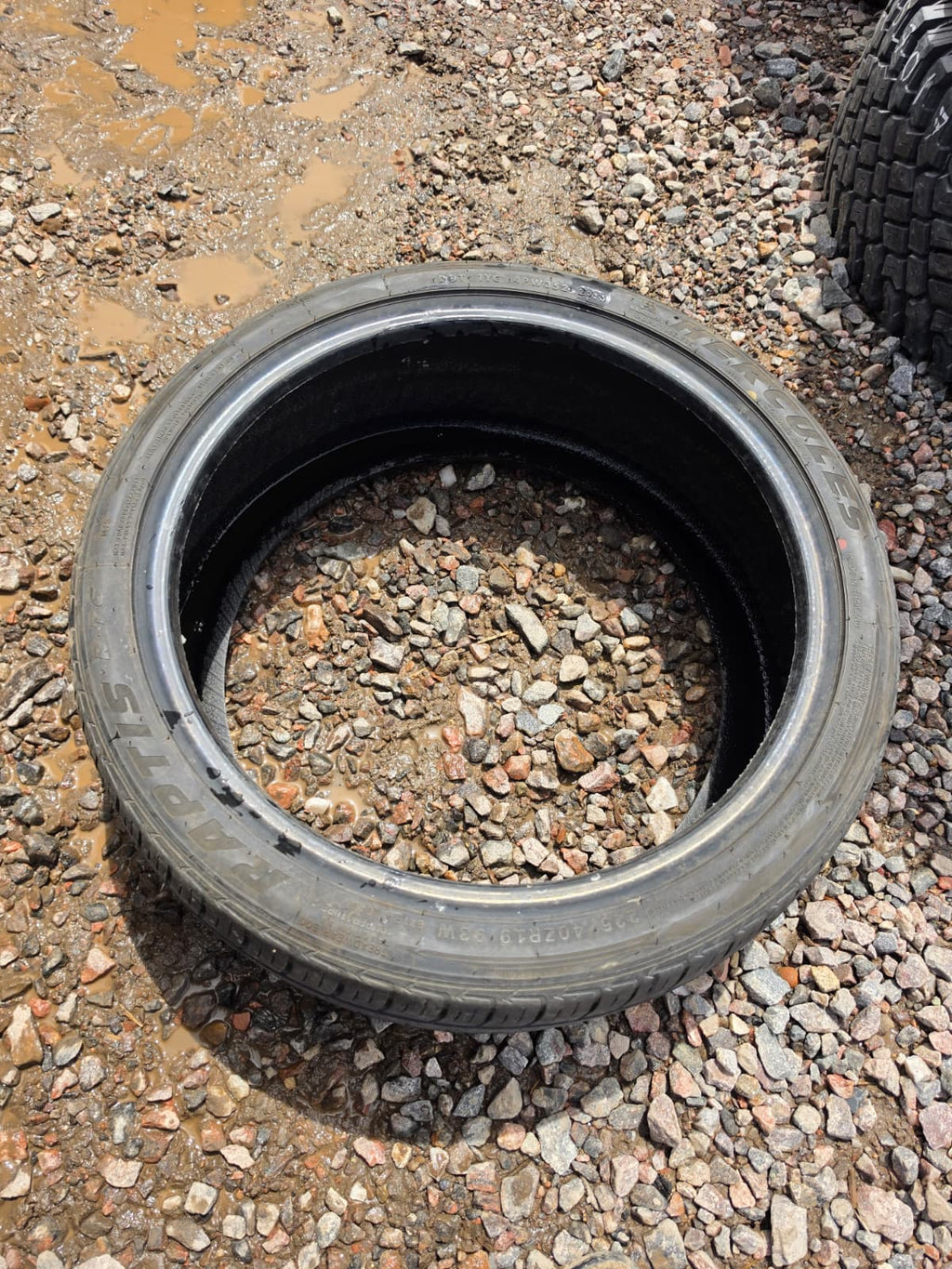 225/40R19 Single (1 Used Tire) Hercules Raptis