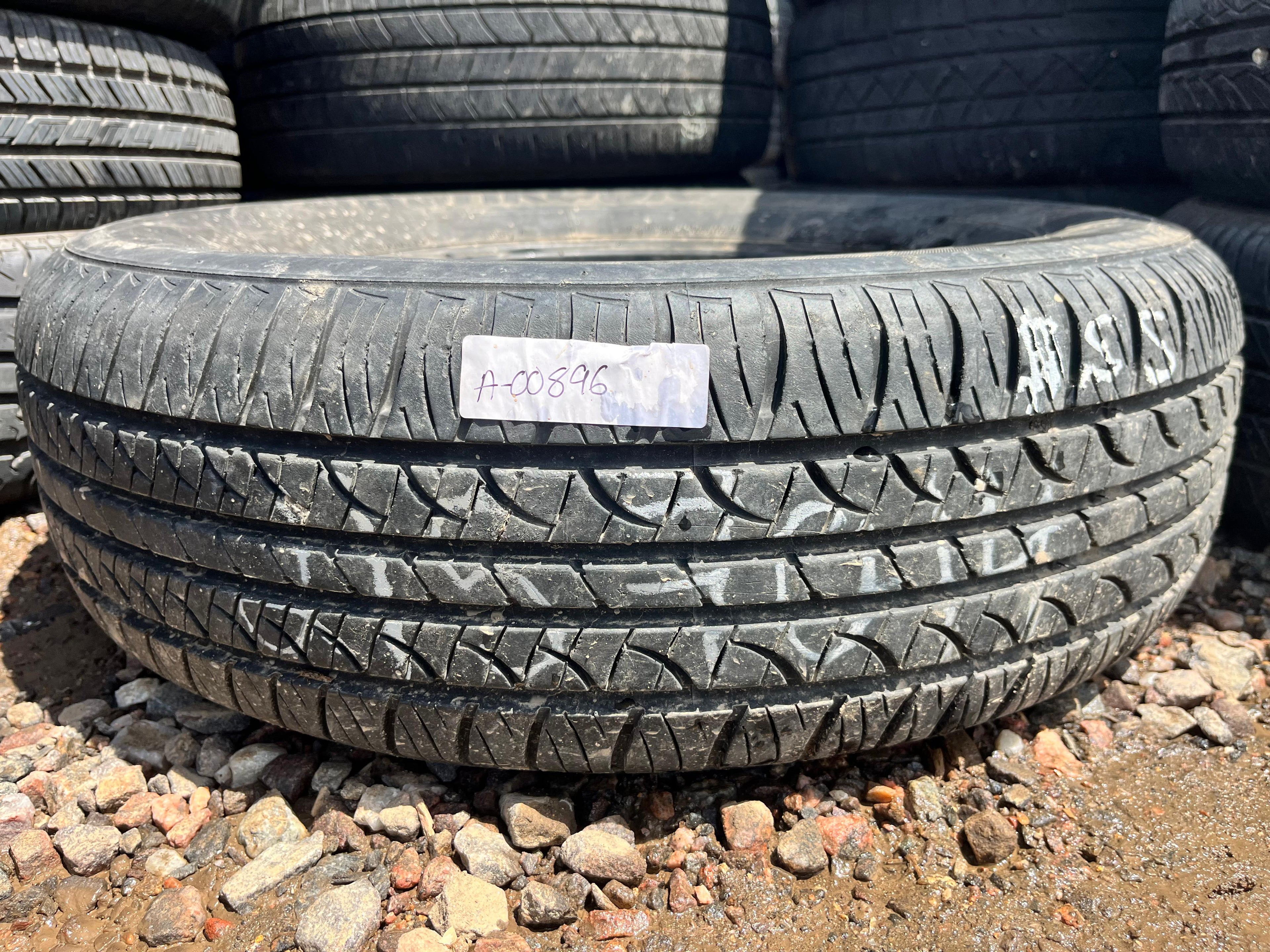 215/70R14 Single (1 Used Tire) Hankook Óptimo