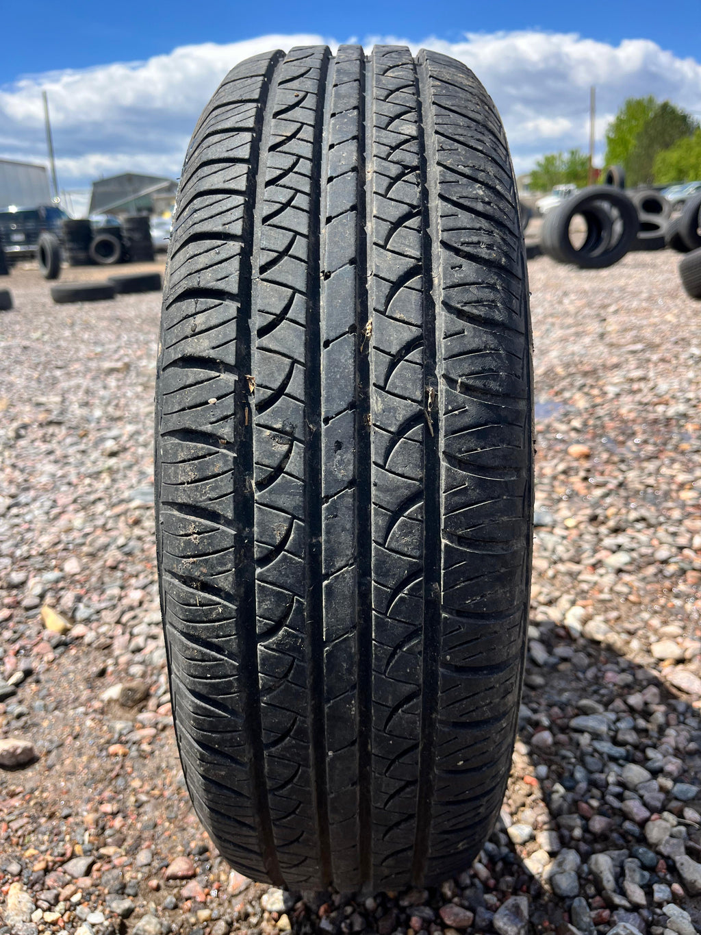 215/70R14 Single (1 Used Tire) Hankook Óptimo