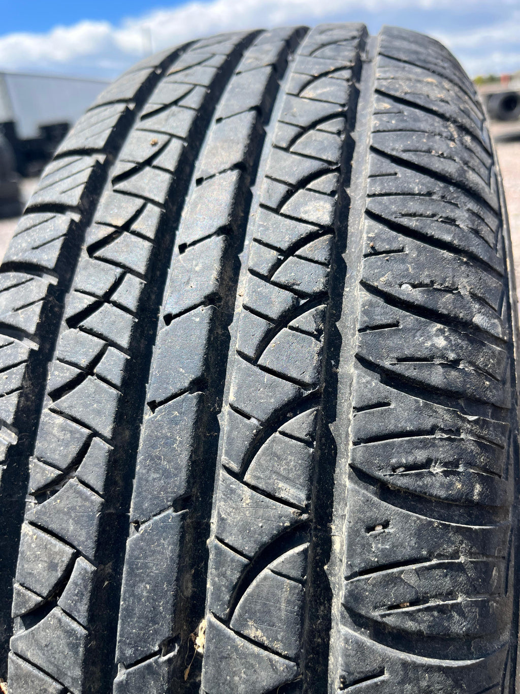215/70R14 Single (1 Used Tire) Hankook Óptimo