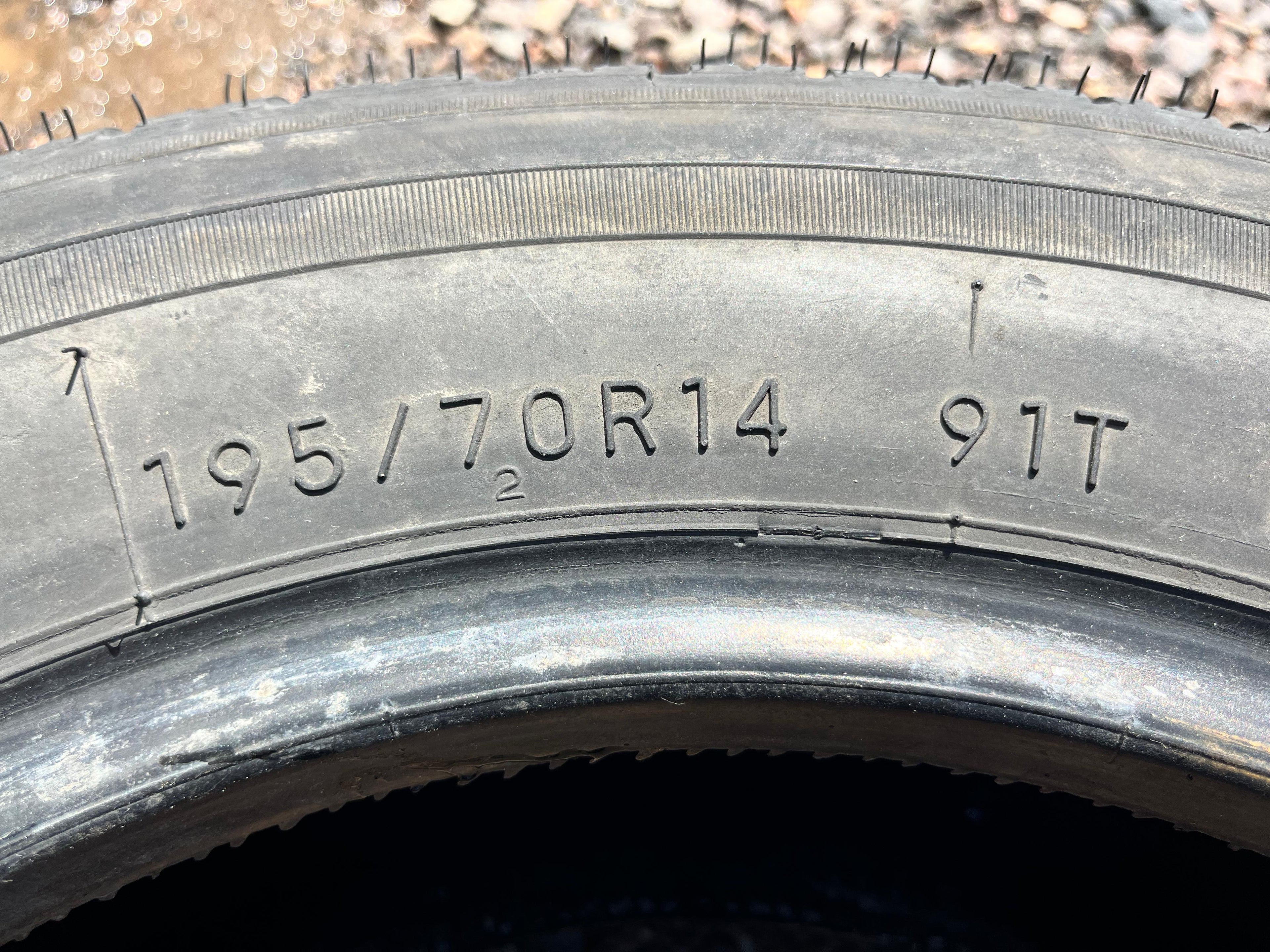 195/70R14 Single (1 Used Tire) Wynstar Phaser R23