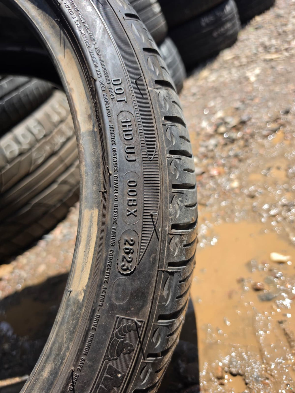 225/40R19 Single (1 Used Tire) Michelin Primacy MXM