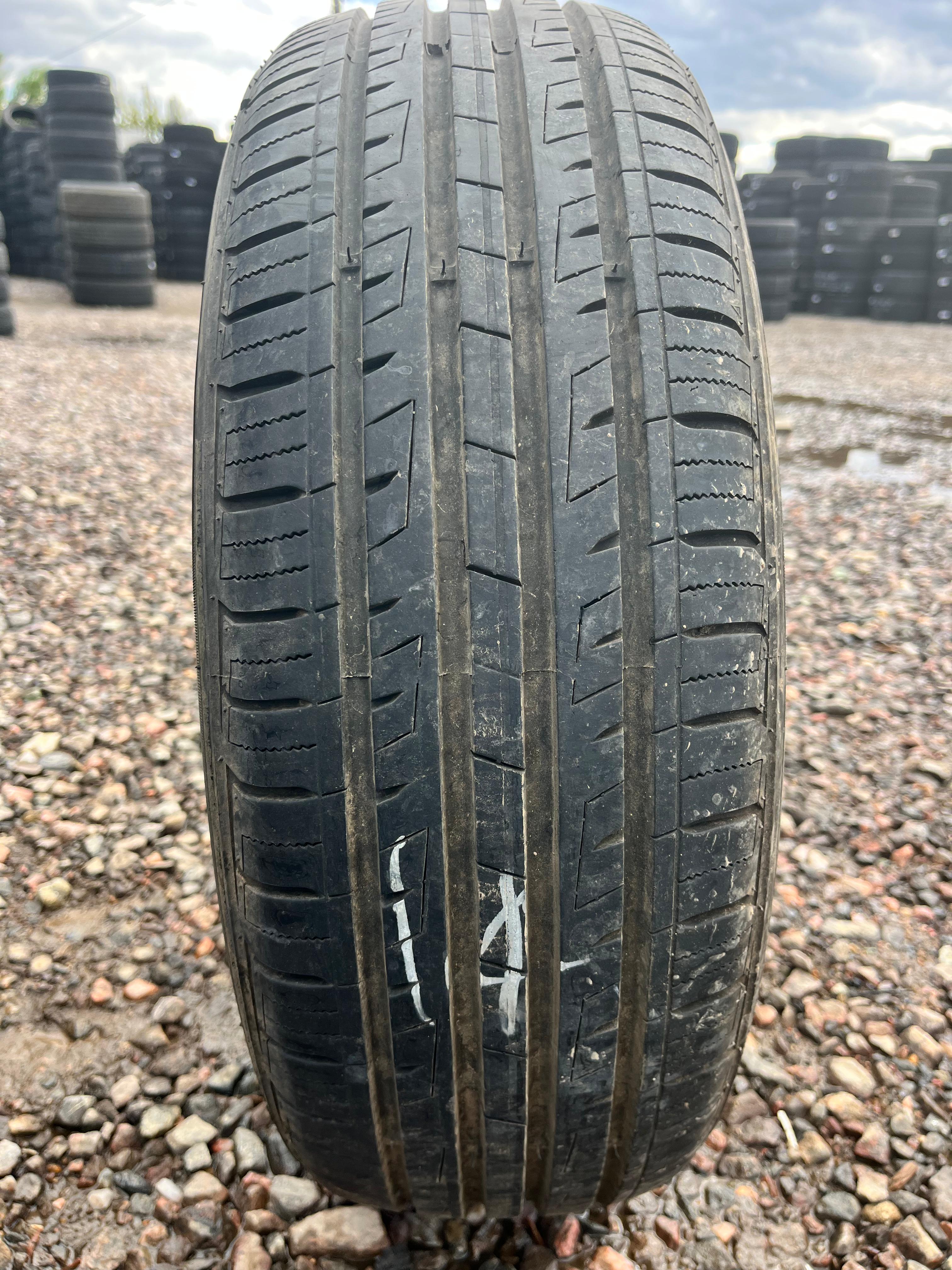195/70R14 Single (1 Used Tire) Pantera Touring