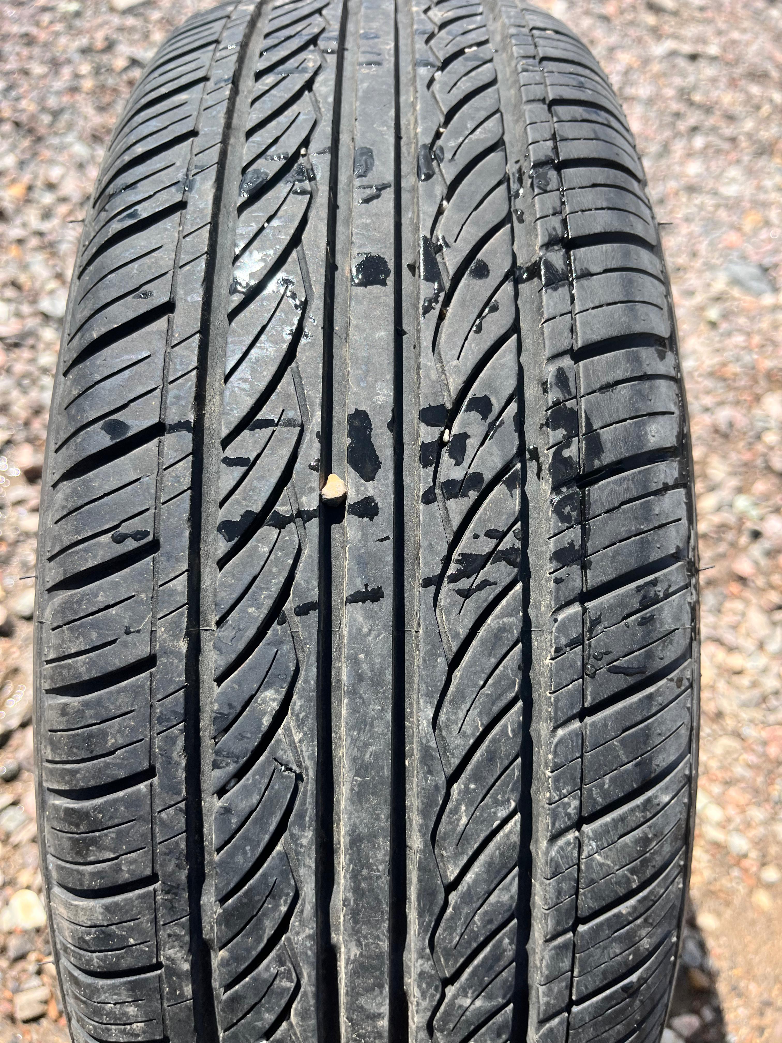 195/70R14 Single (1 Used Tire) Confidence All Season
