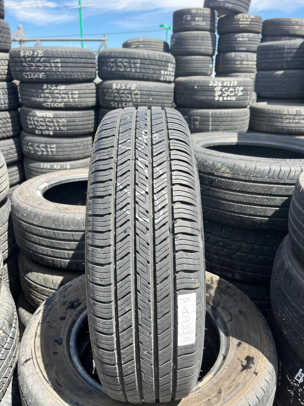 175/70R14 Single (1 Used Tire) Hankook Kinergy