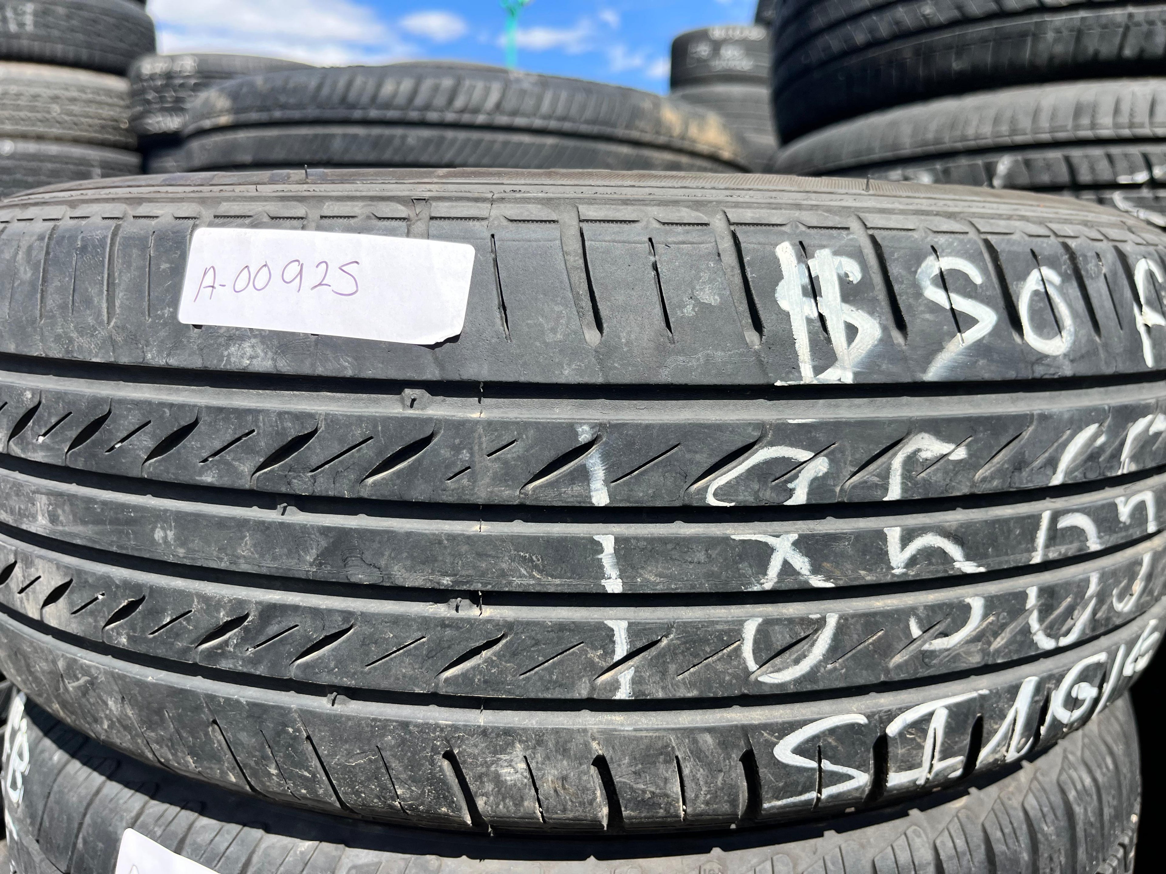 185/65R14 Single (1 Used Tire) Mohave Touring