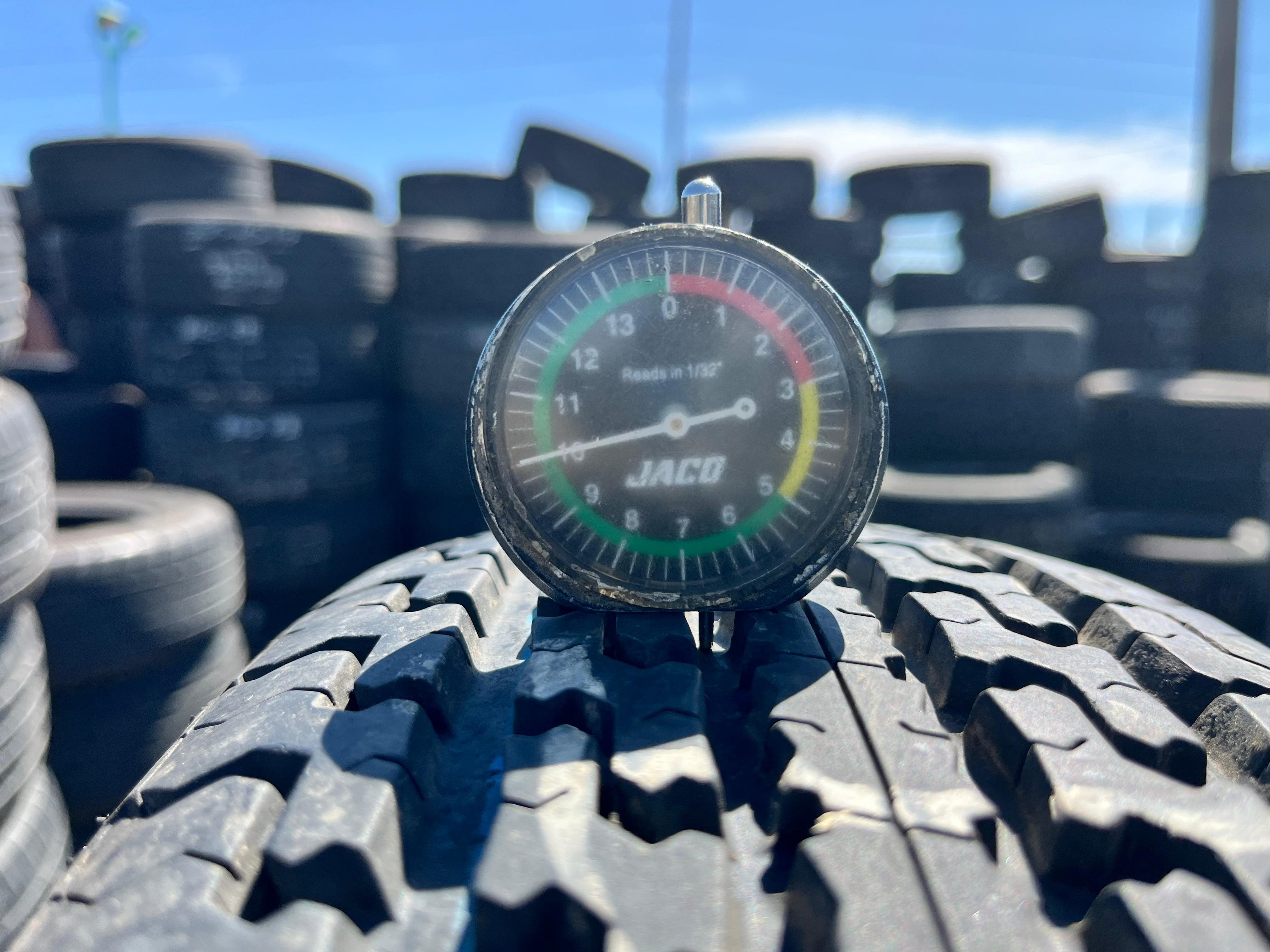 ST225/75R15 Single (1 Used Tire) Schooner (STR)