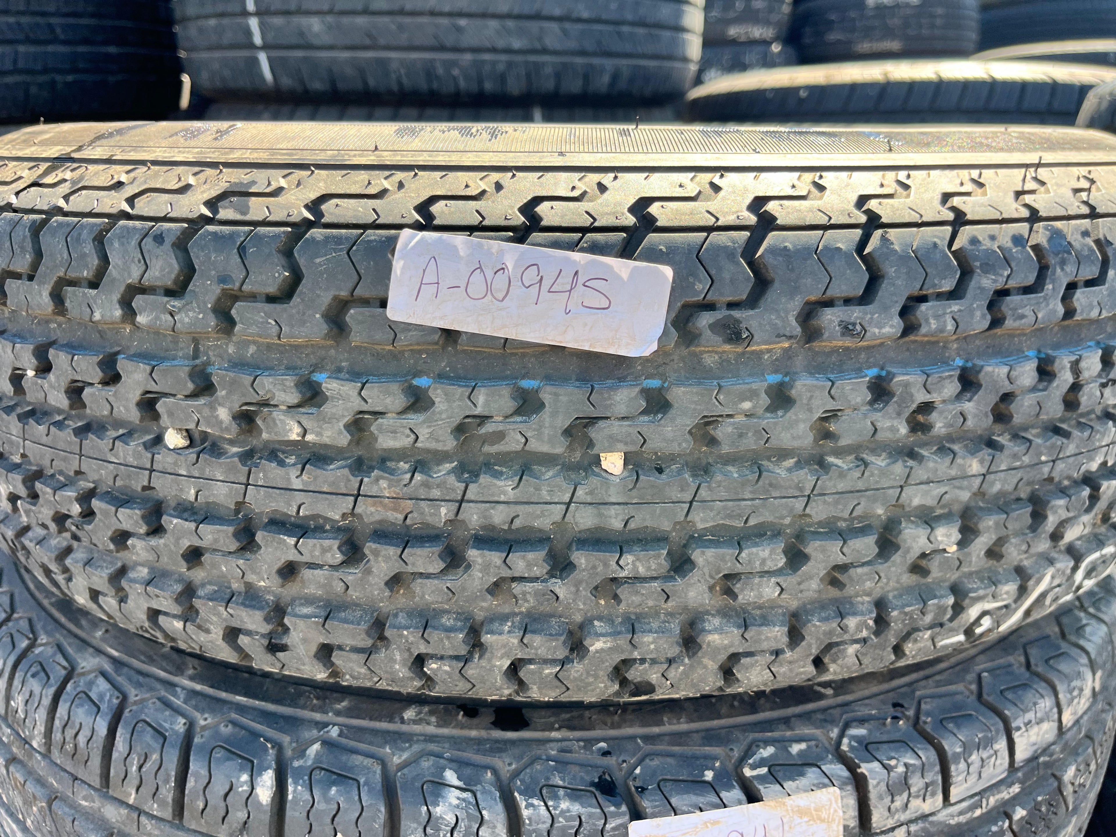 ST225/75R15 Single (1 Used Tire) Schooner (STR)