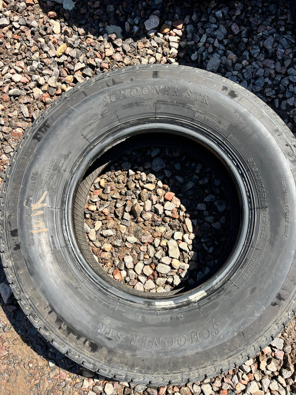 ST225/75R15 Single (1 Used Tire) Schooner (STR)
