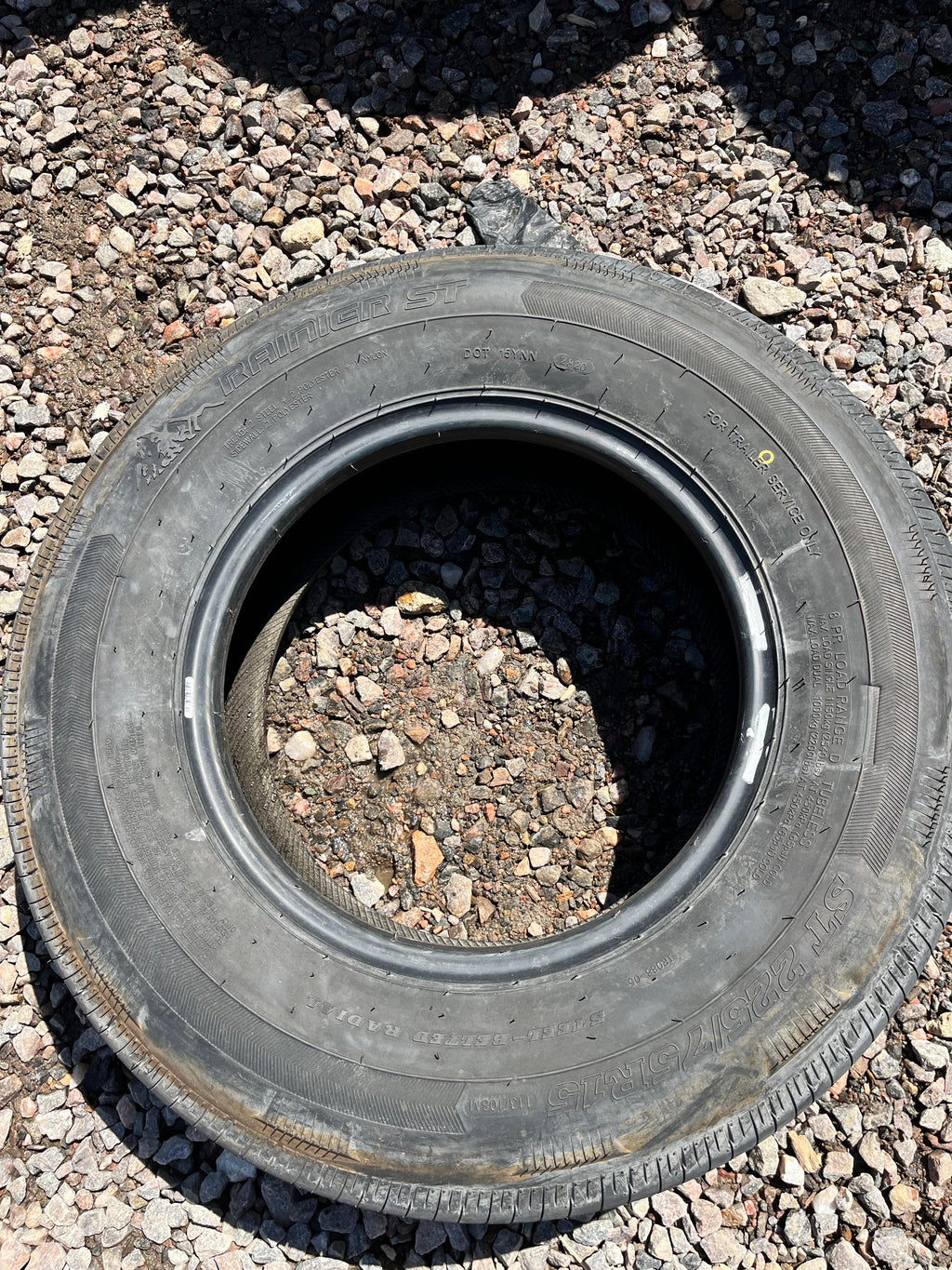 ST225/75R15 Single (1 Used Tire) Rainier