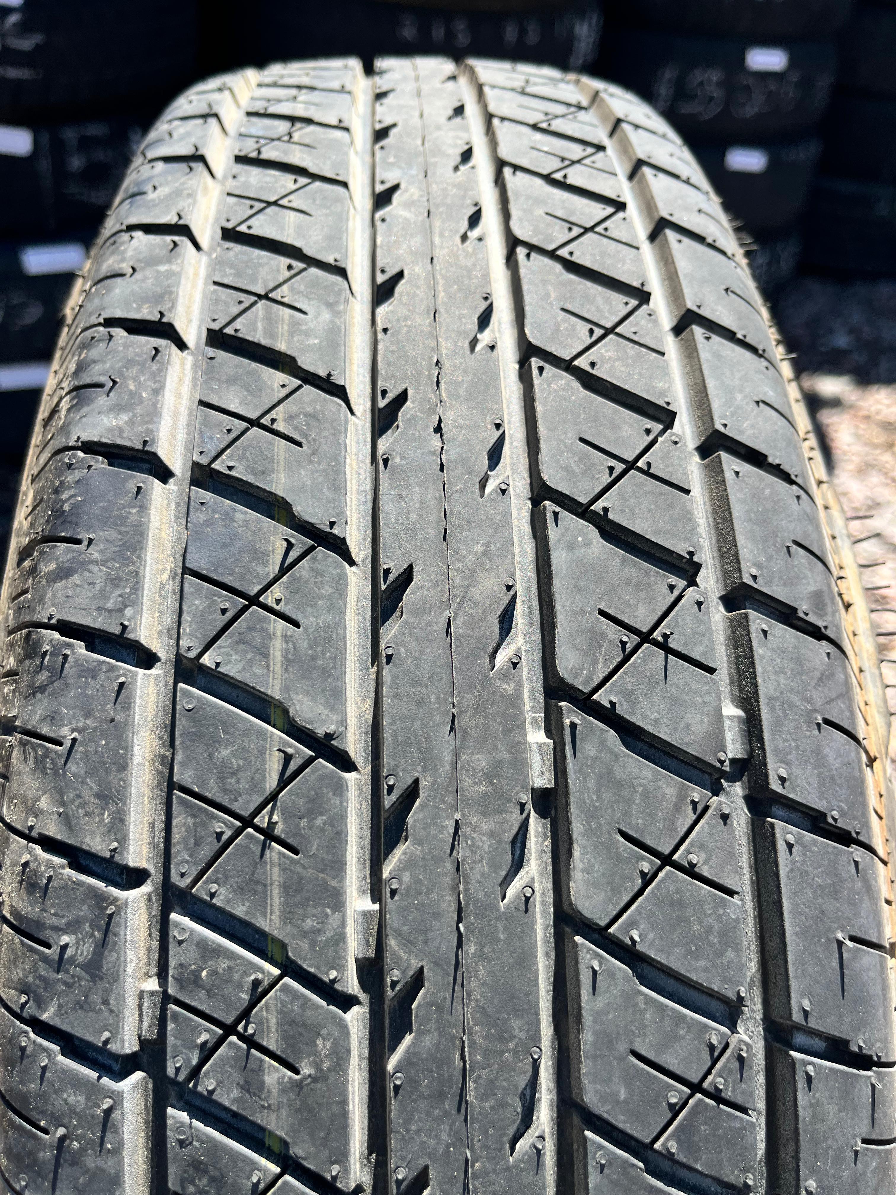 ST225/75R15 Single (1 Used Tire) Rainier