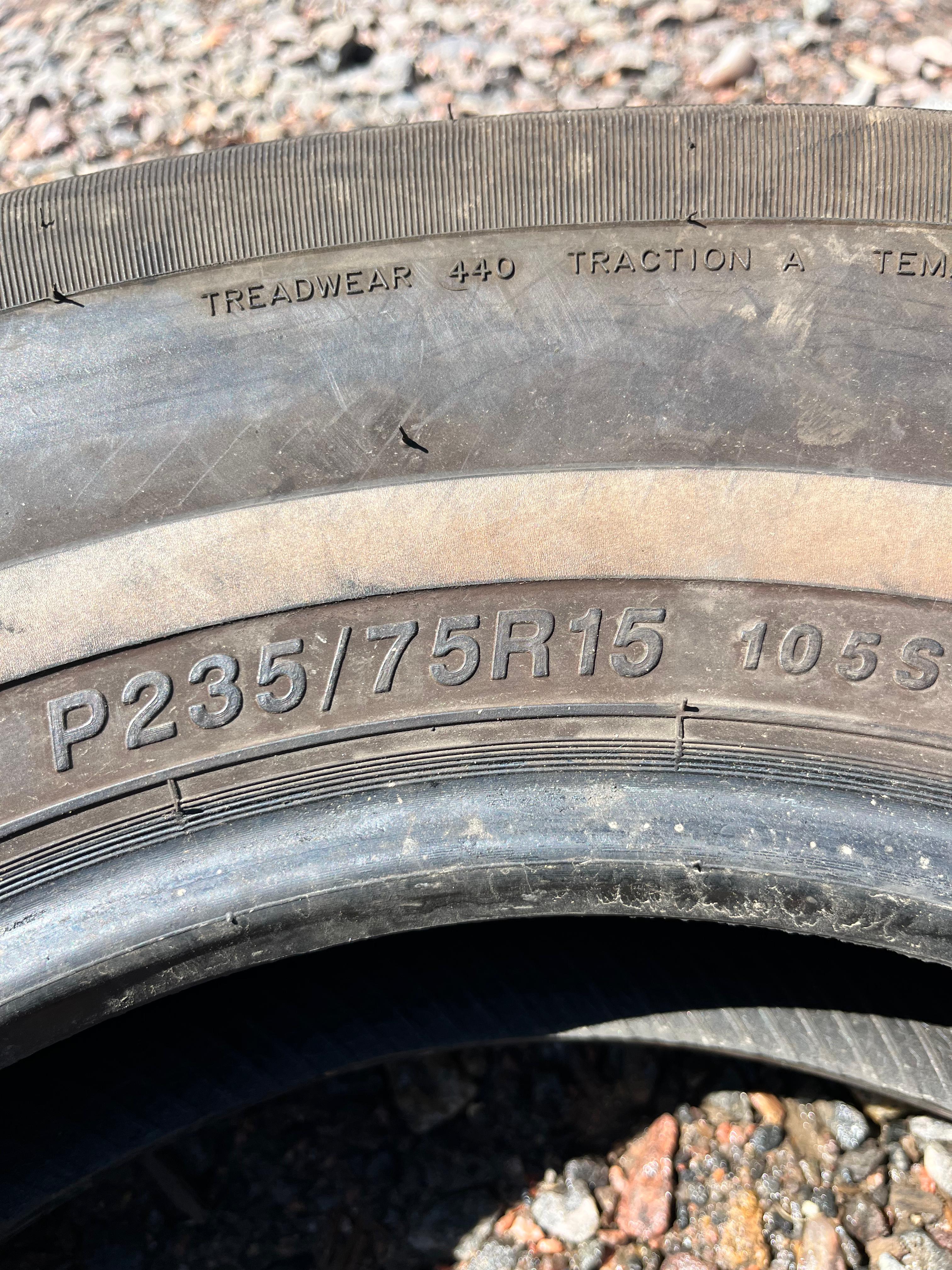 235/75R15 Single (1 Used Tire) Milestar Touring SLE