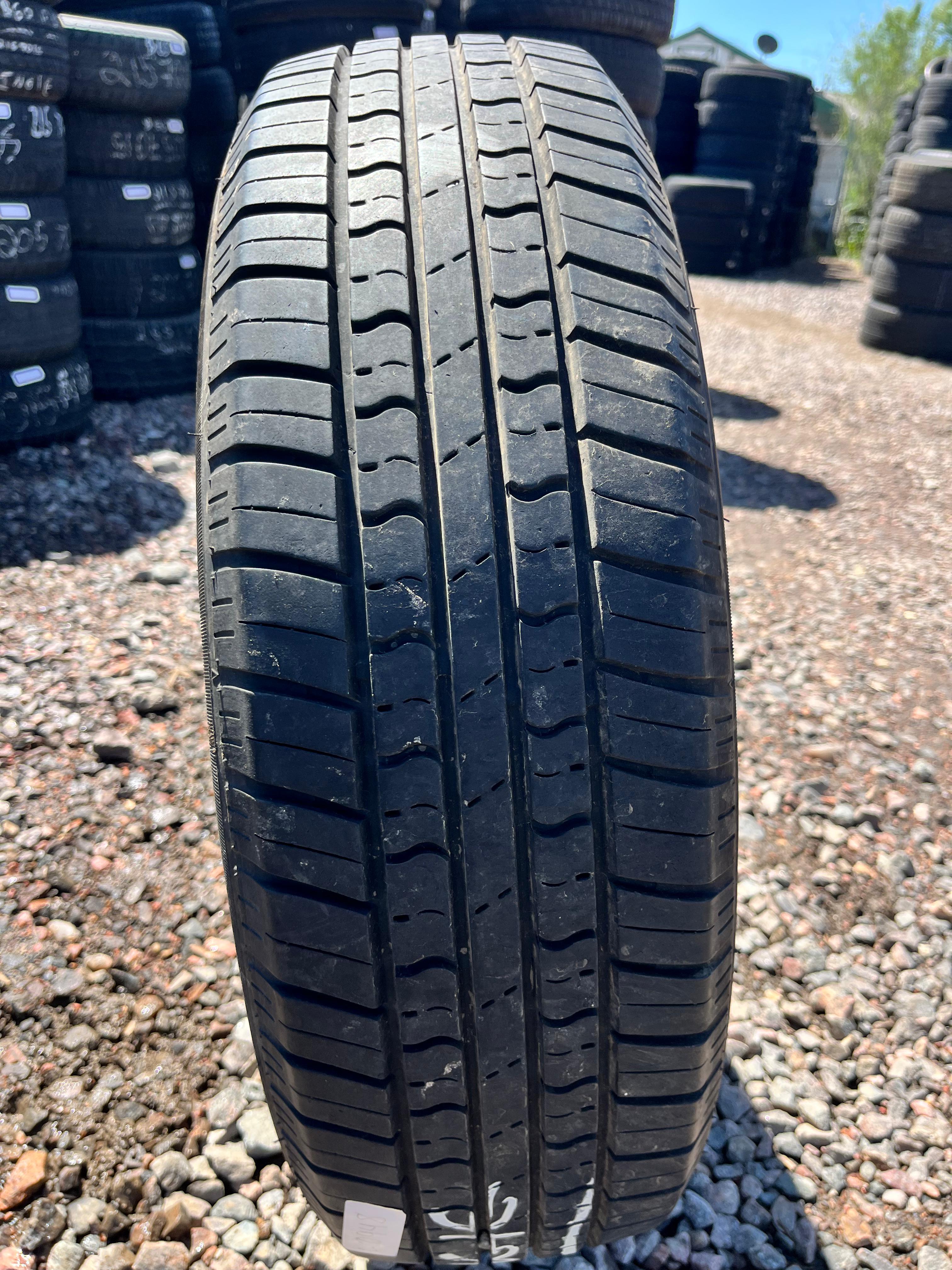 235/75R15 Single (1 Used Tire) Milestar Touring SLE