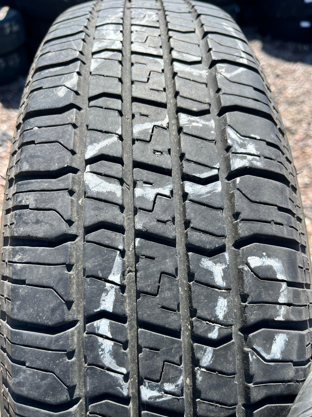 205/75R15 Single (1 Used Tire) Venezia Classic 787