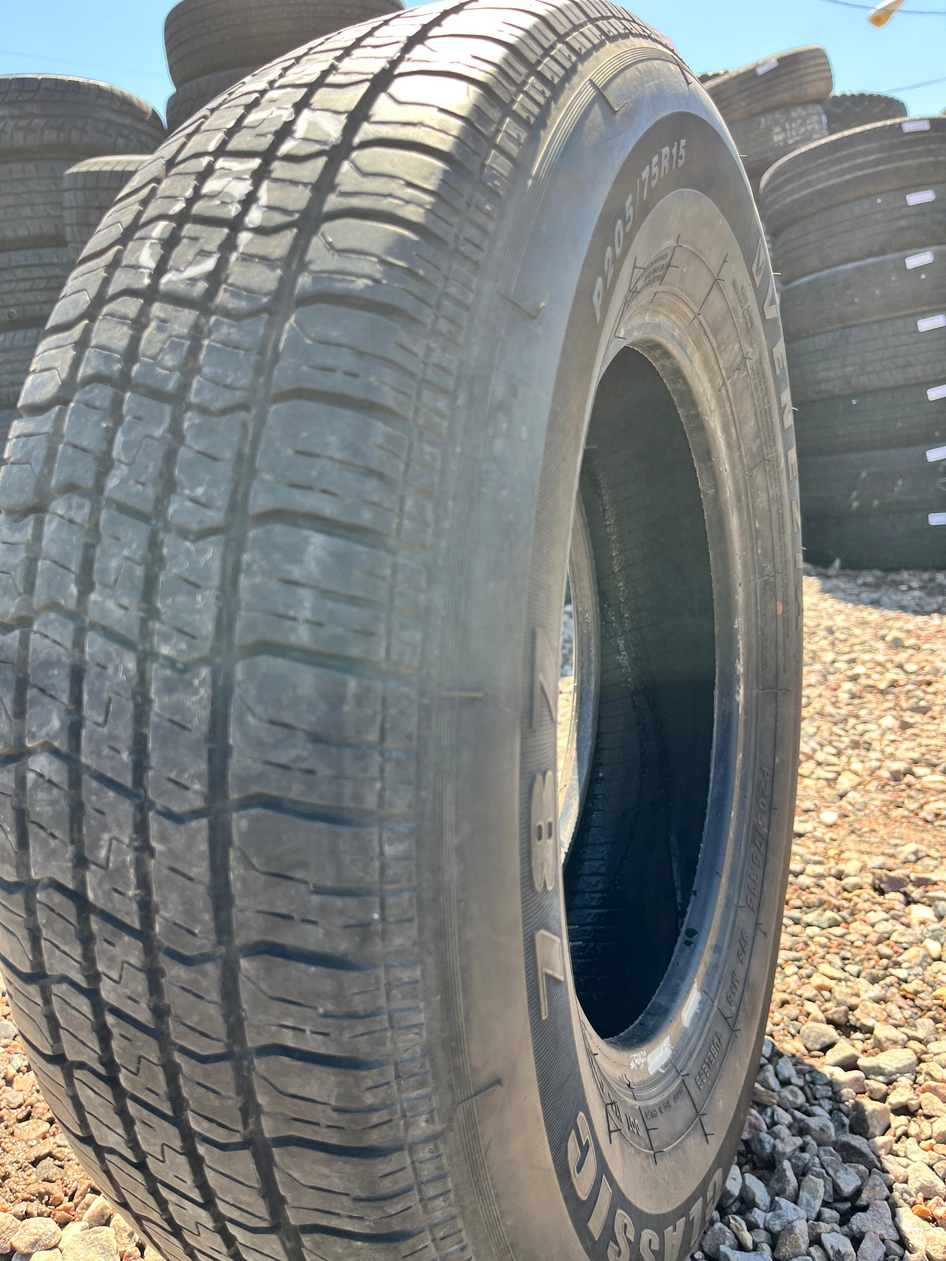 205/75R15 Single (1 Used Tire) Venezia Classic 787
