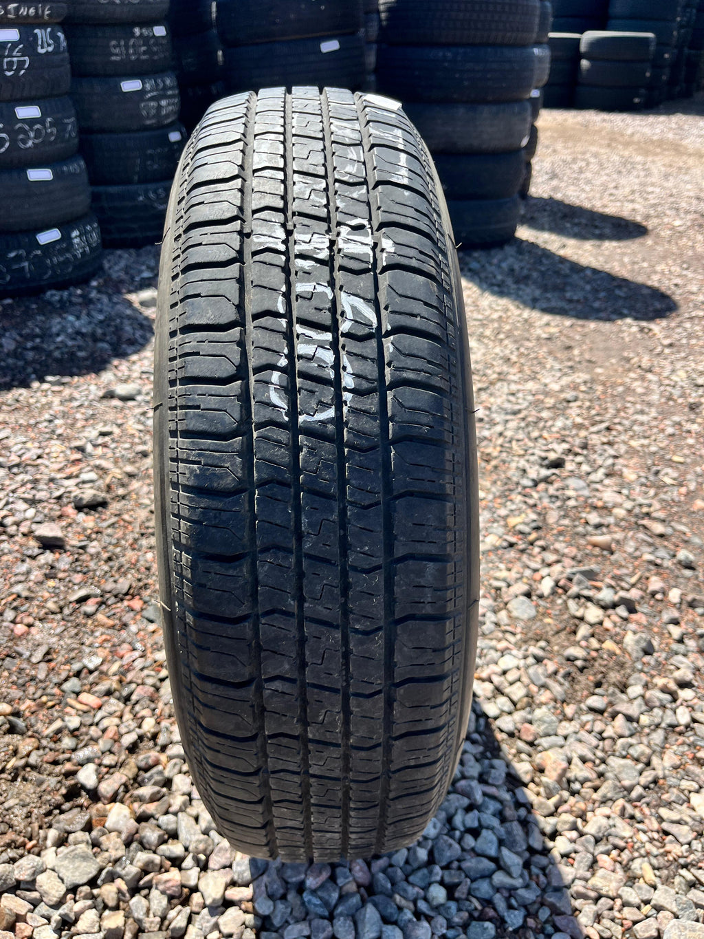205/75R15 Single (1 Used Tire) Venezia Classic 787