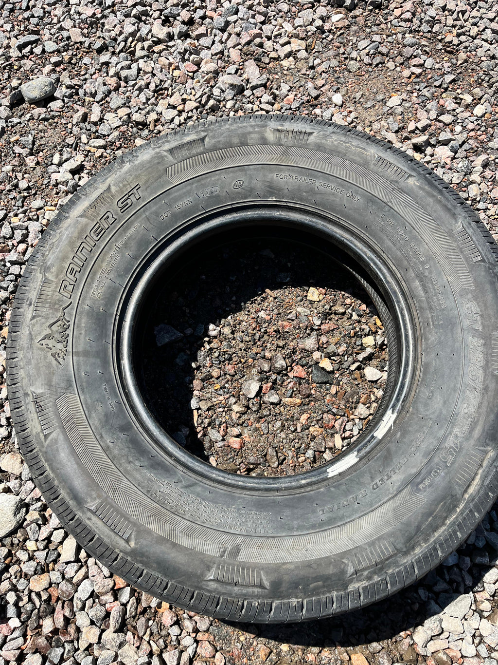 ST225/75R15 Single (1 Used Tire) Rainier (ST)