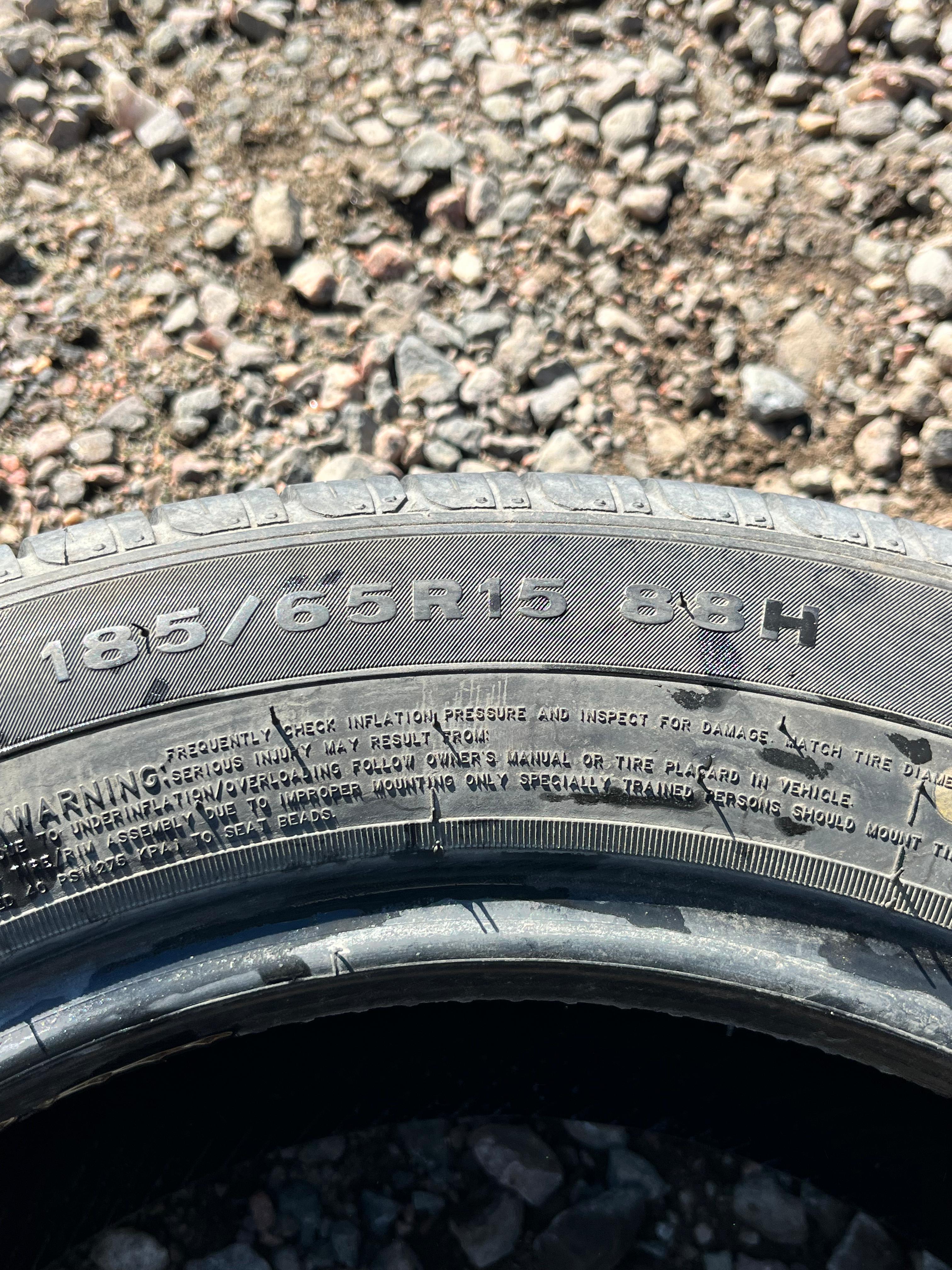 185/65R15 Single (1 Used Tire) Confidence All Season
