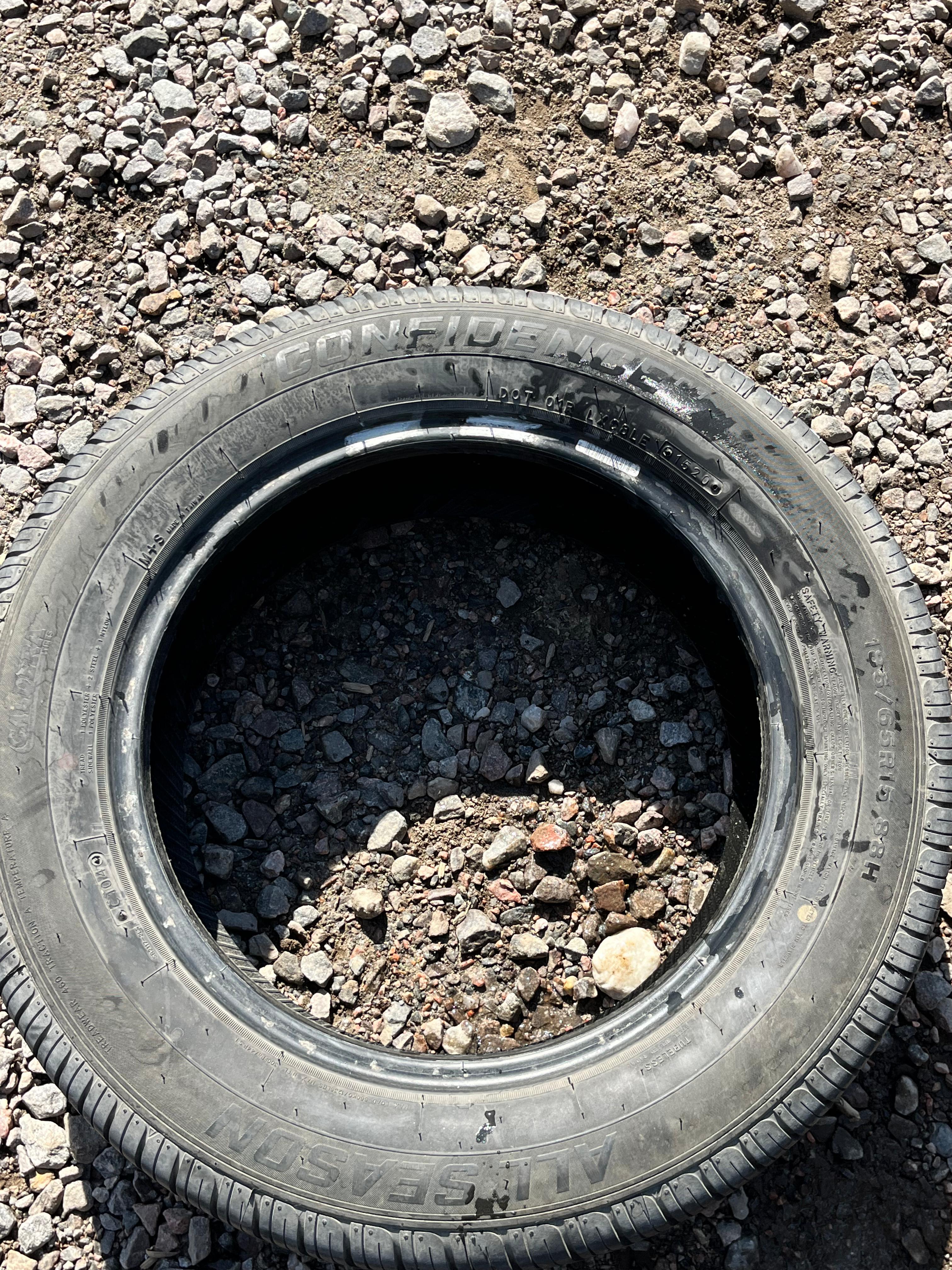 185/65R15 Single (1 Used Tire) Confidence All Season