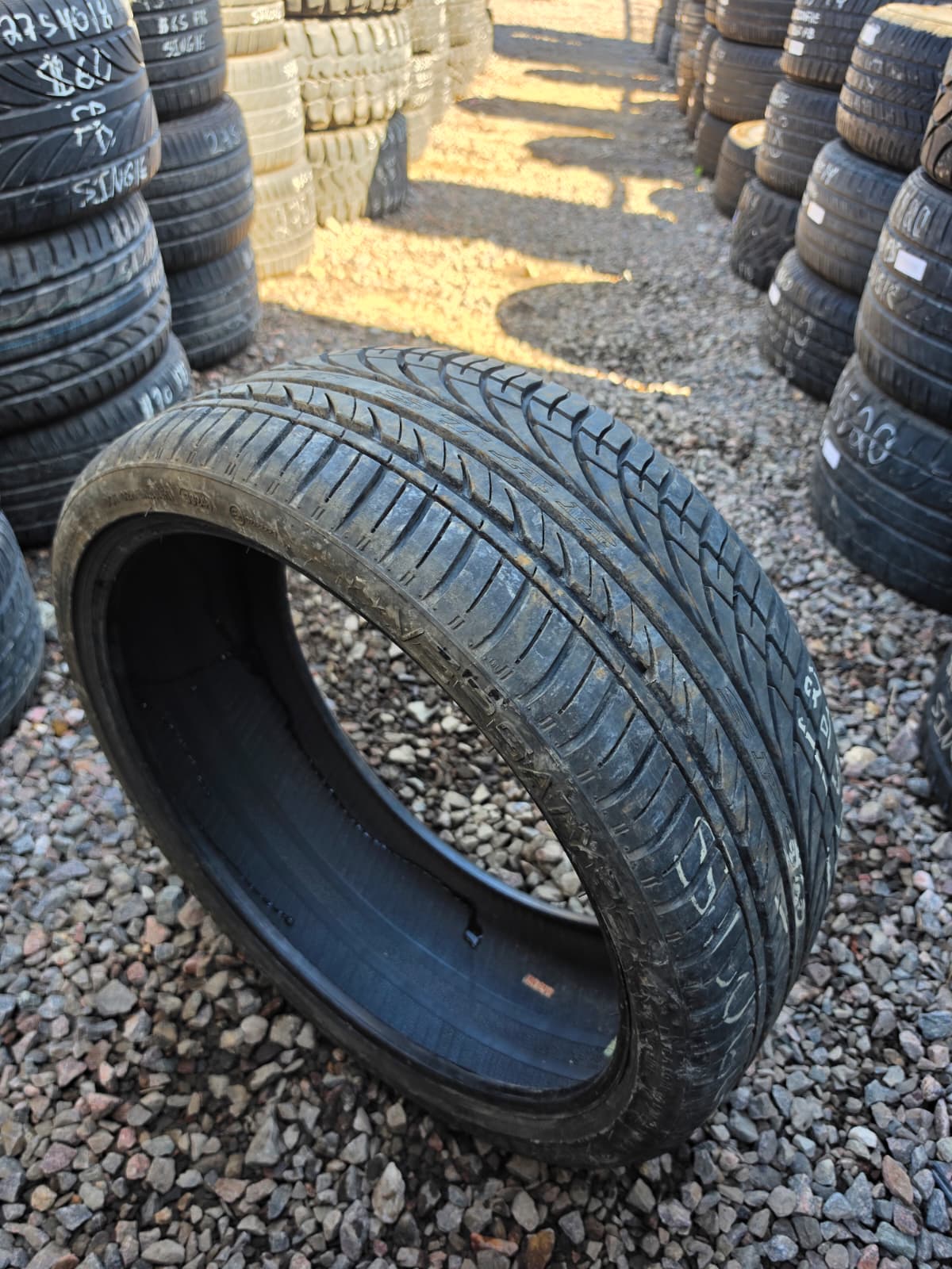 225/35ZR20 Single (1 Used Tire) VersaTyre CRX400p