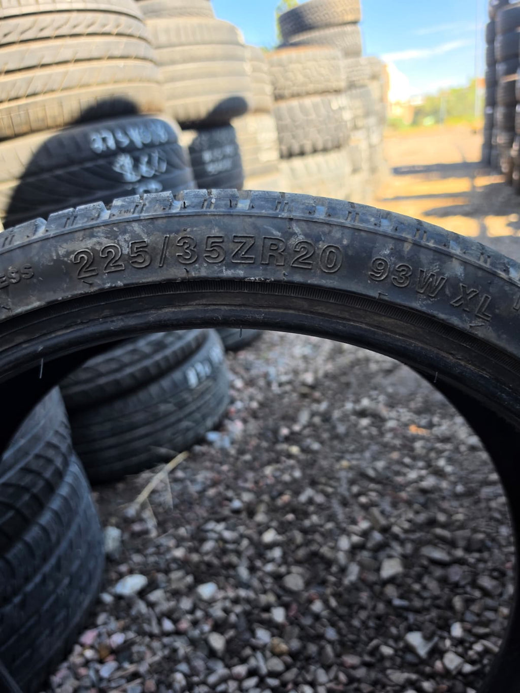 225/35ZR20 Single (1 Used Tire) VersaTyre CRX400p