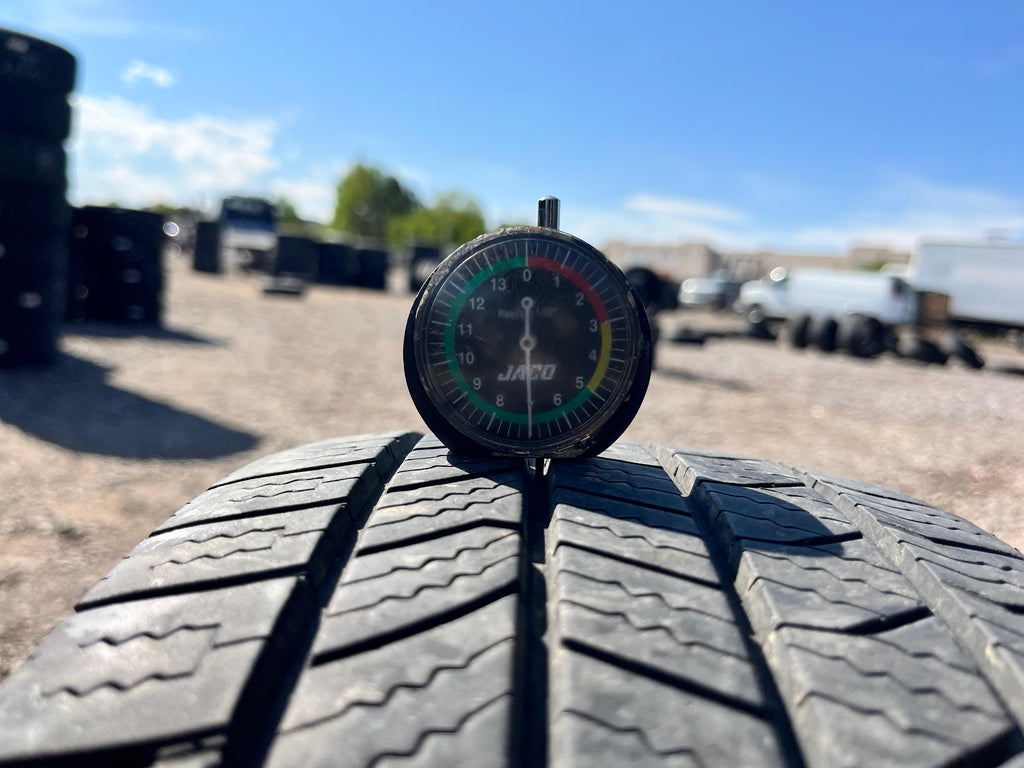 195/65R15 Single (1 Used Tire) Road Hugger Road Hugger (GTP AS/02)