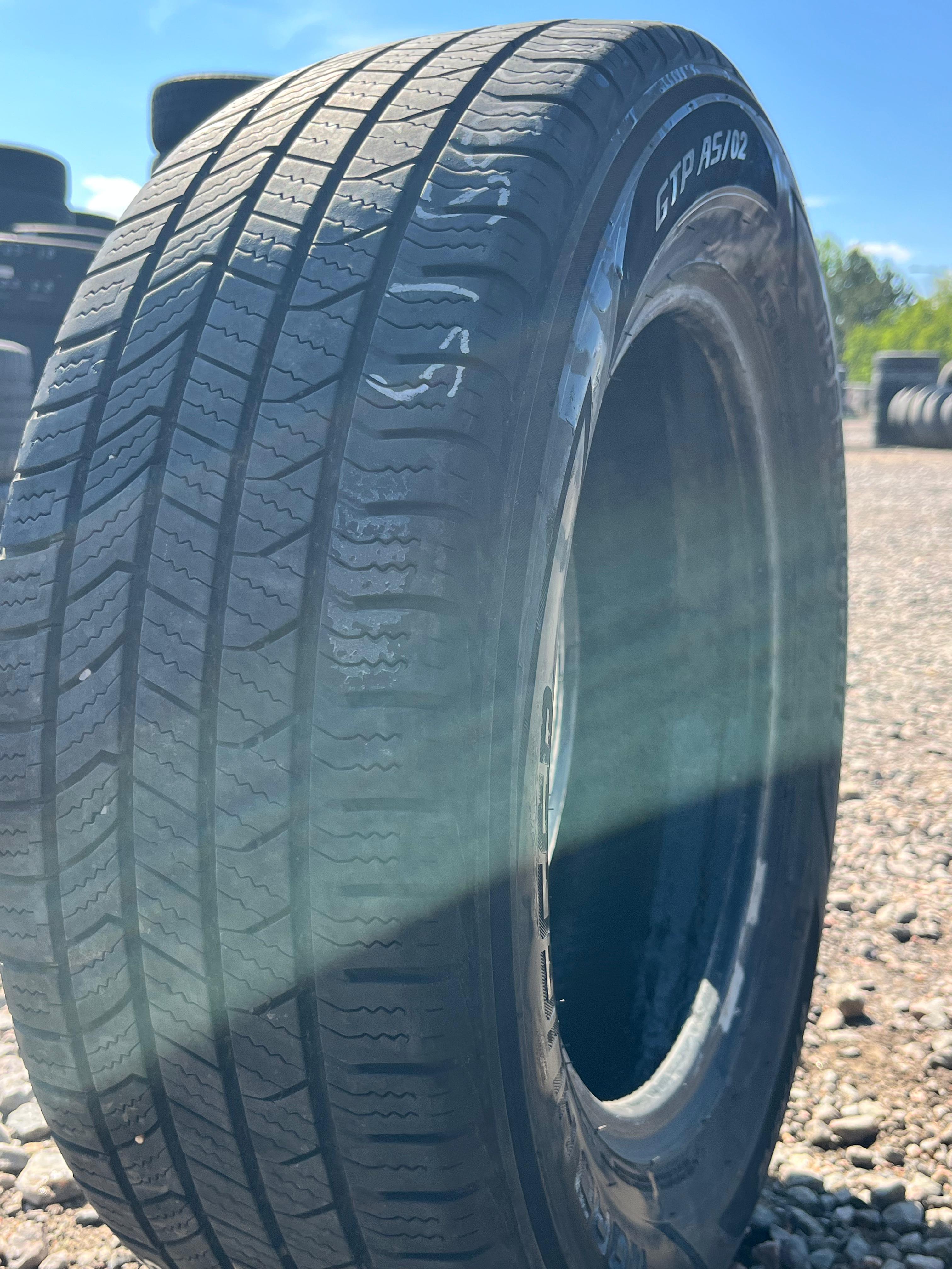 195/65R15 Single (1 Used Tire) Road Hugger Road Hugger (GTP AS/02)