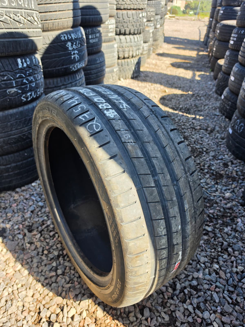 275/40ZR20 Single (1 Used Tire) Kumho Ecsta PS91