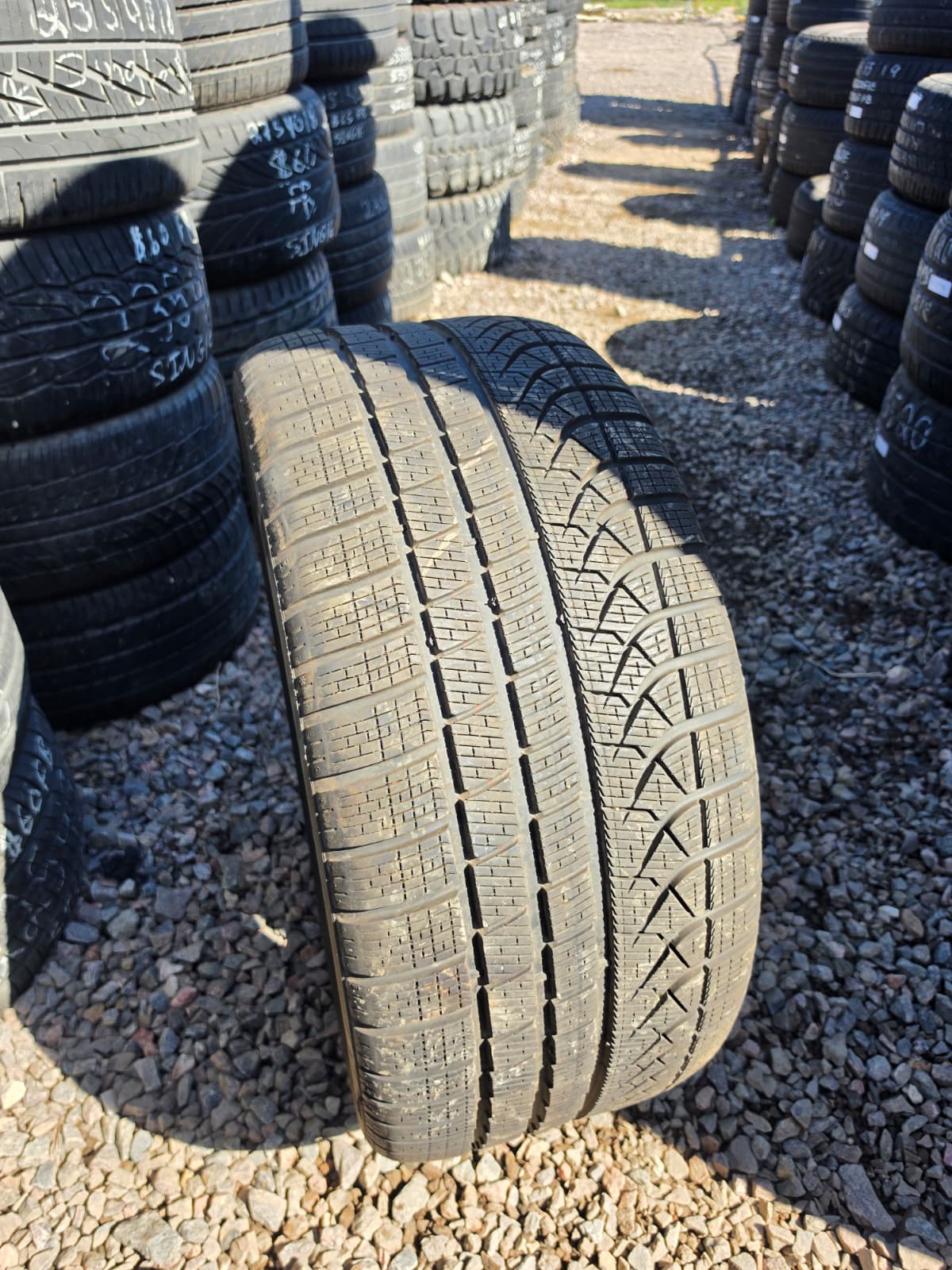 285/40ZR20 Single (1 Used Tire) Pirelli P Zero