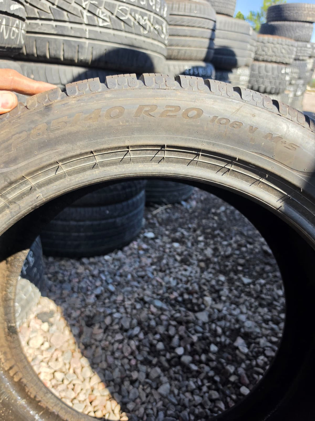 285/40ZR20 Single (1 Used Tire) Pirelli P Zero