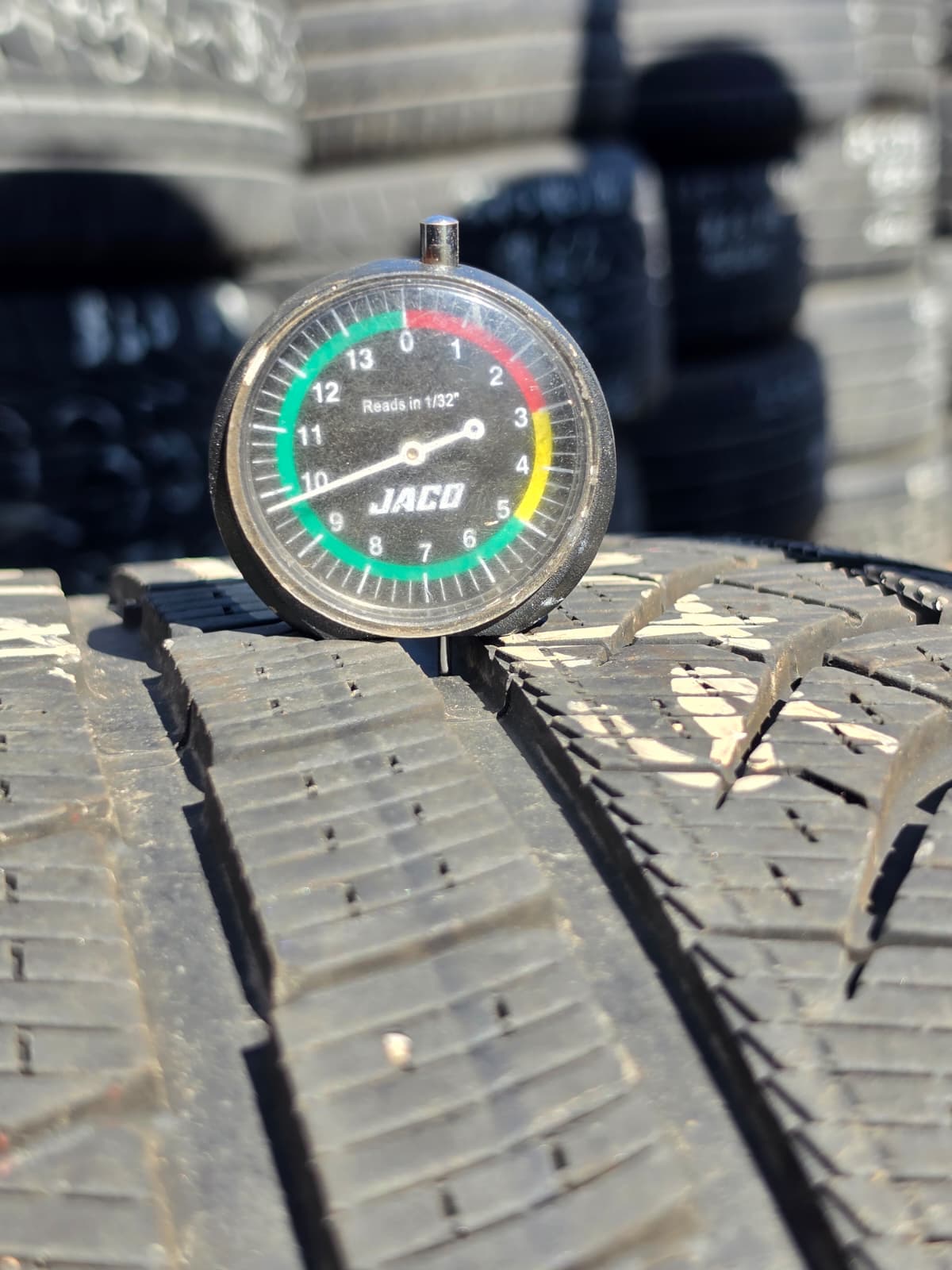 285/40ZR20 Single (1 Used Tire) Pirelli P Zero