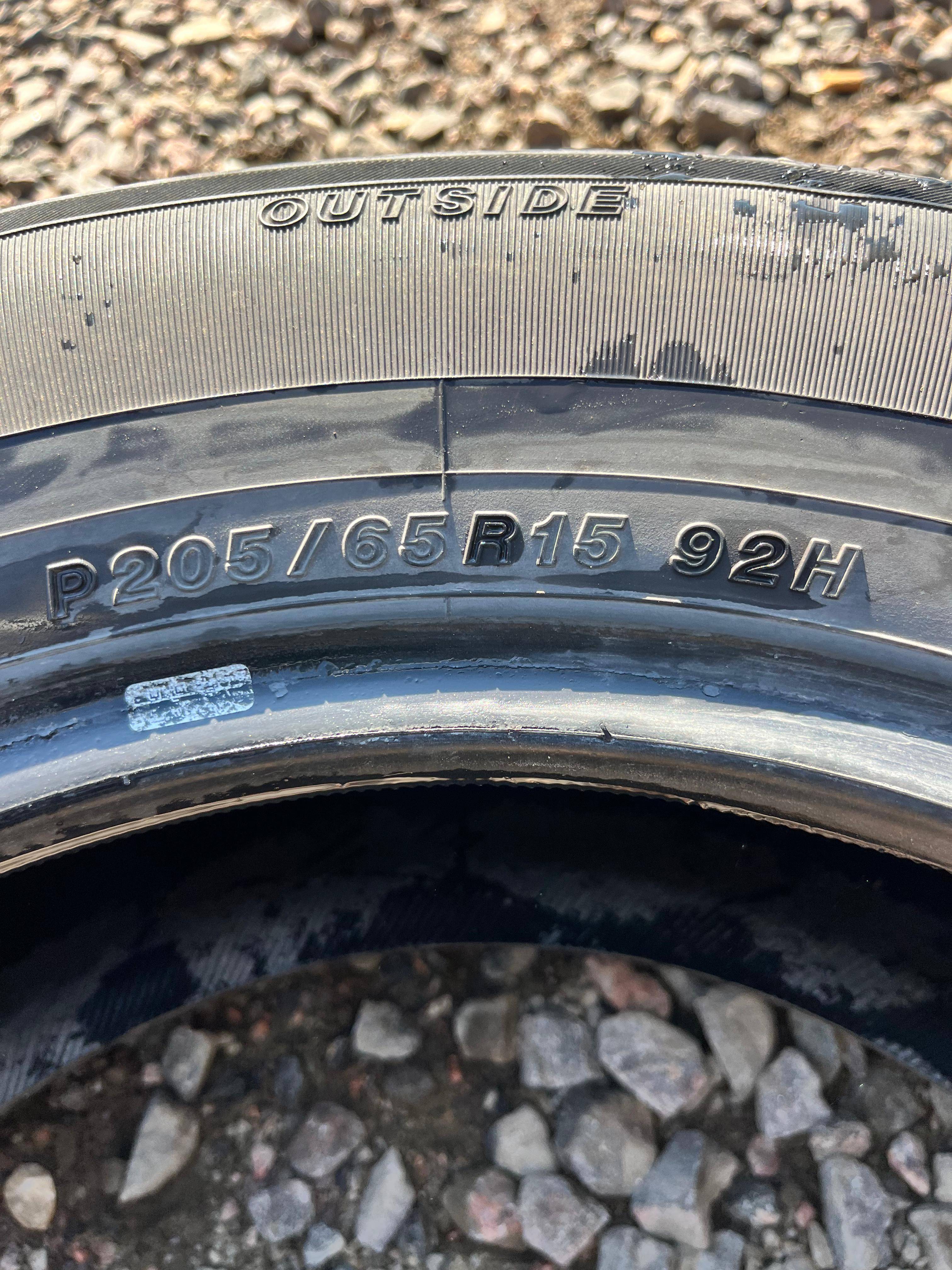 205/65R15 Single (1 Used Tire) Yokohama Avid Ascend GT