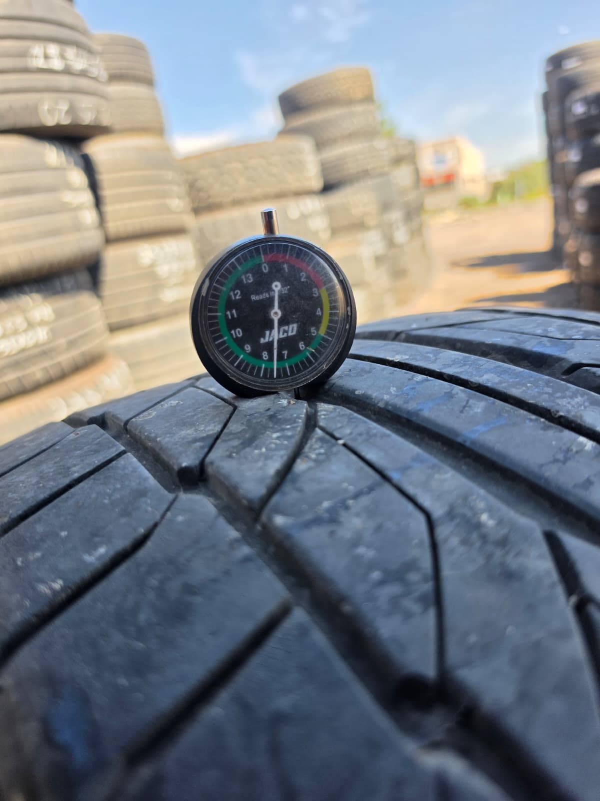 295/35R20 Single (1 Used Tire) Nitto NT555 G2