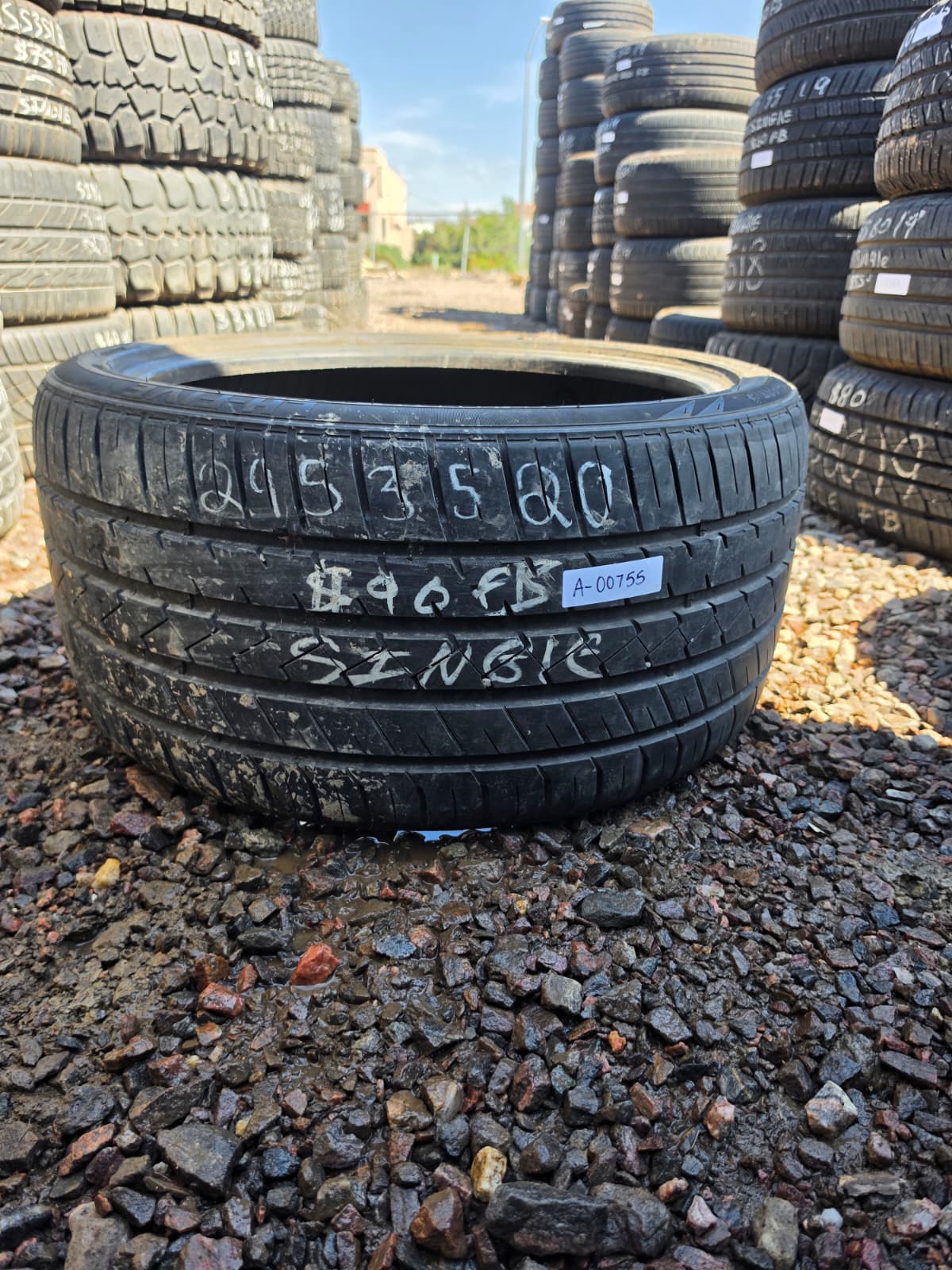 295/35ZR20 Single (1 Used Tire) LionHart LH-FIVE