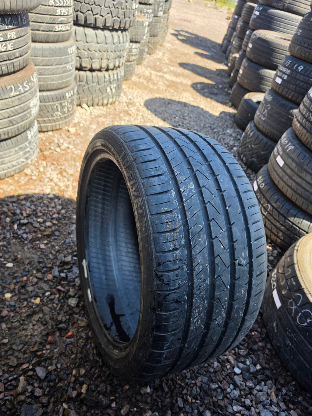 295/35ZR20 Single (1 Used Tire) LionHart LH-FIVE