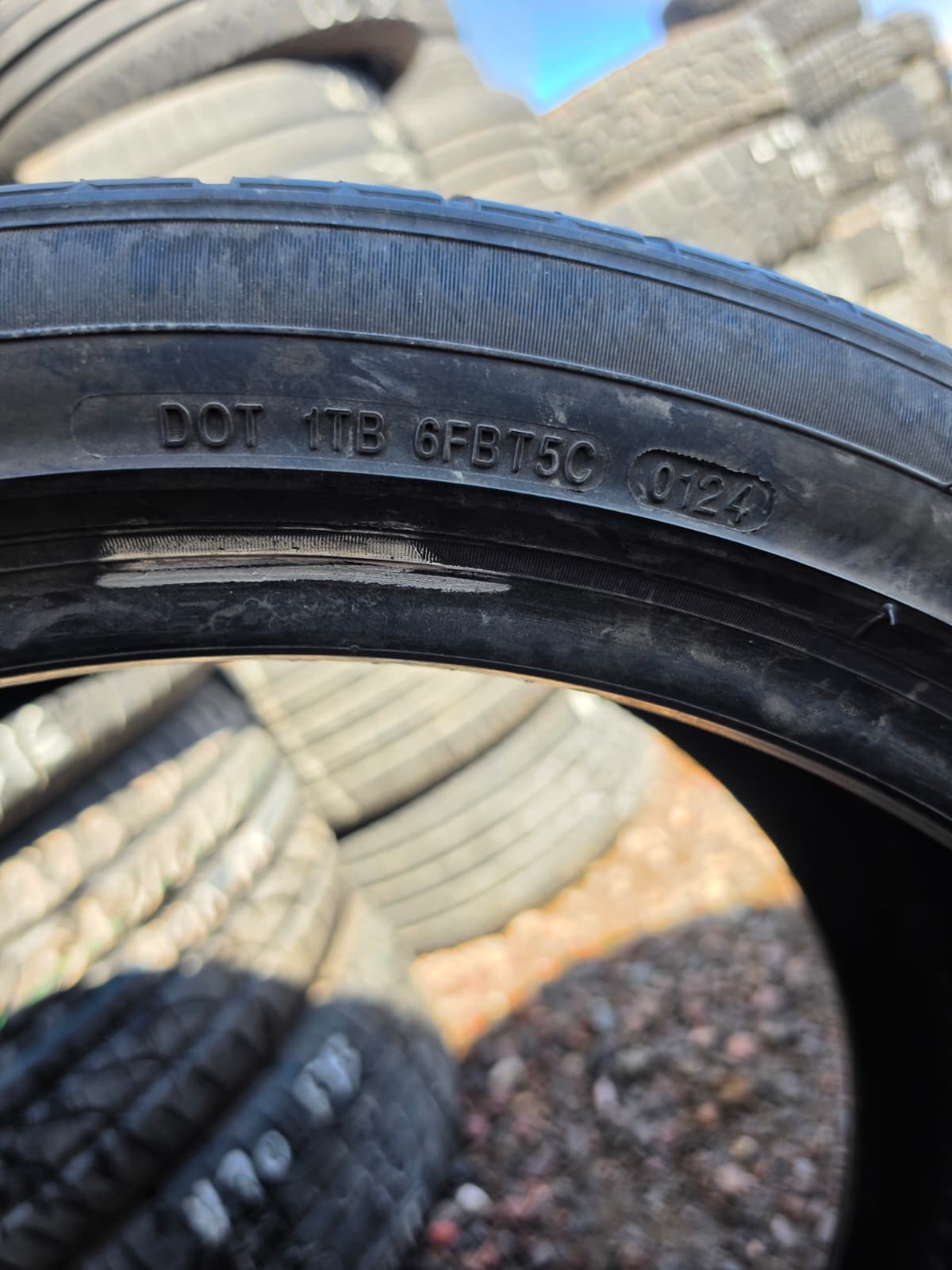 295/35ZR20 Single (1 Used Tire) LionHart LH-FIVE