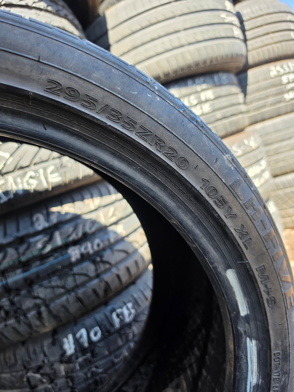 295/35ZR20 Single (1 Used Tire) LionHart LH-FIVE