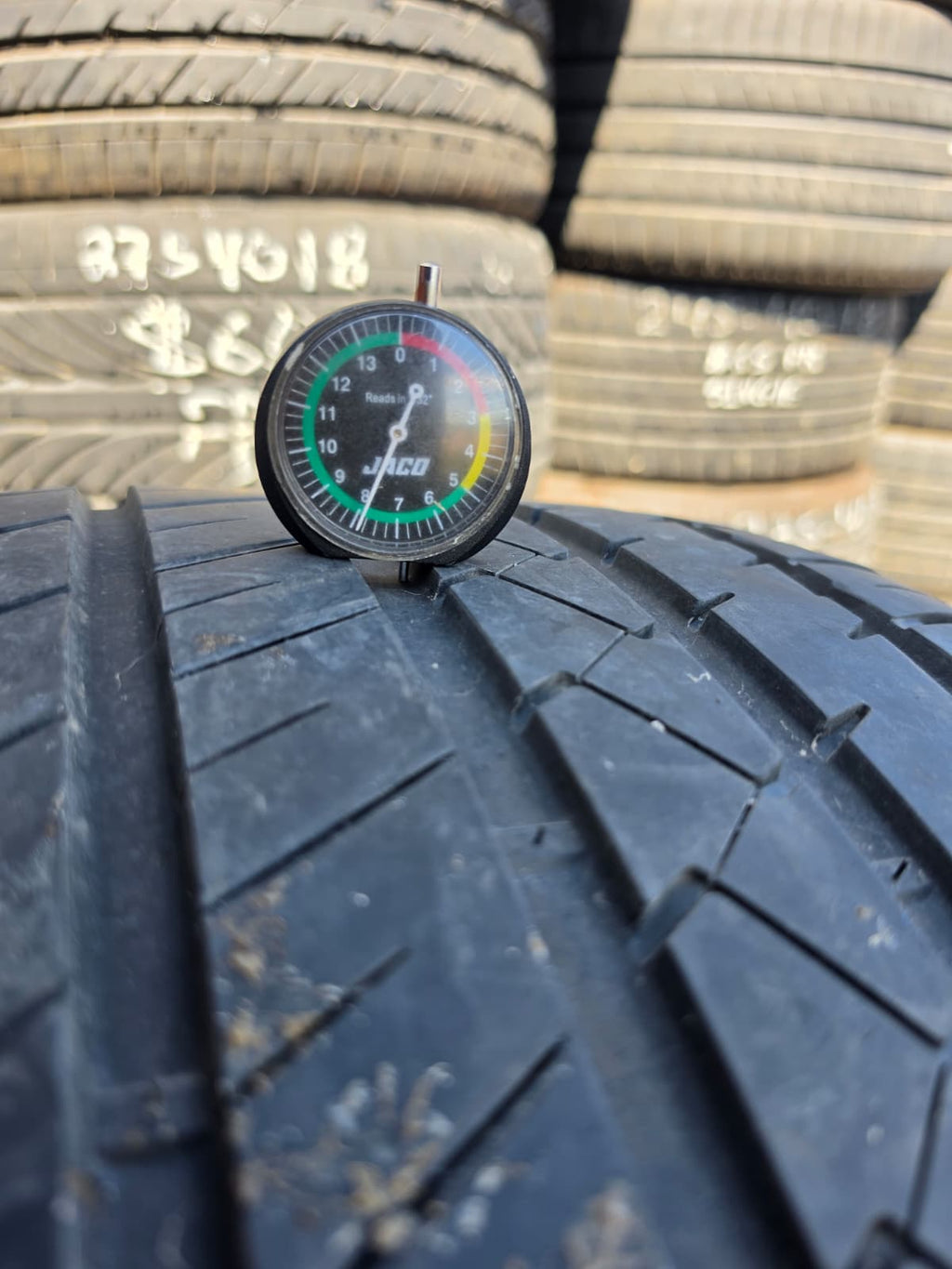 295/35ZR20 Single (1 Used Tire) LionHart LH-FIVE