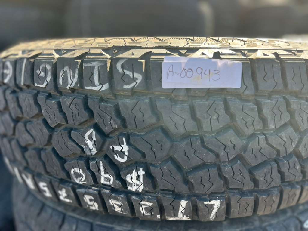 ST235/75/R15 Single (1 Used Tire) Milestar Patagonia