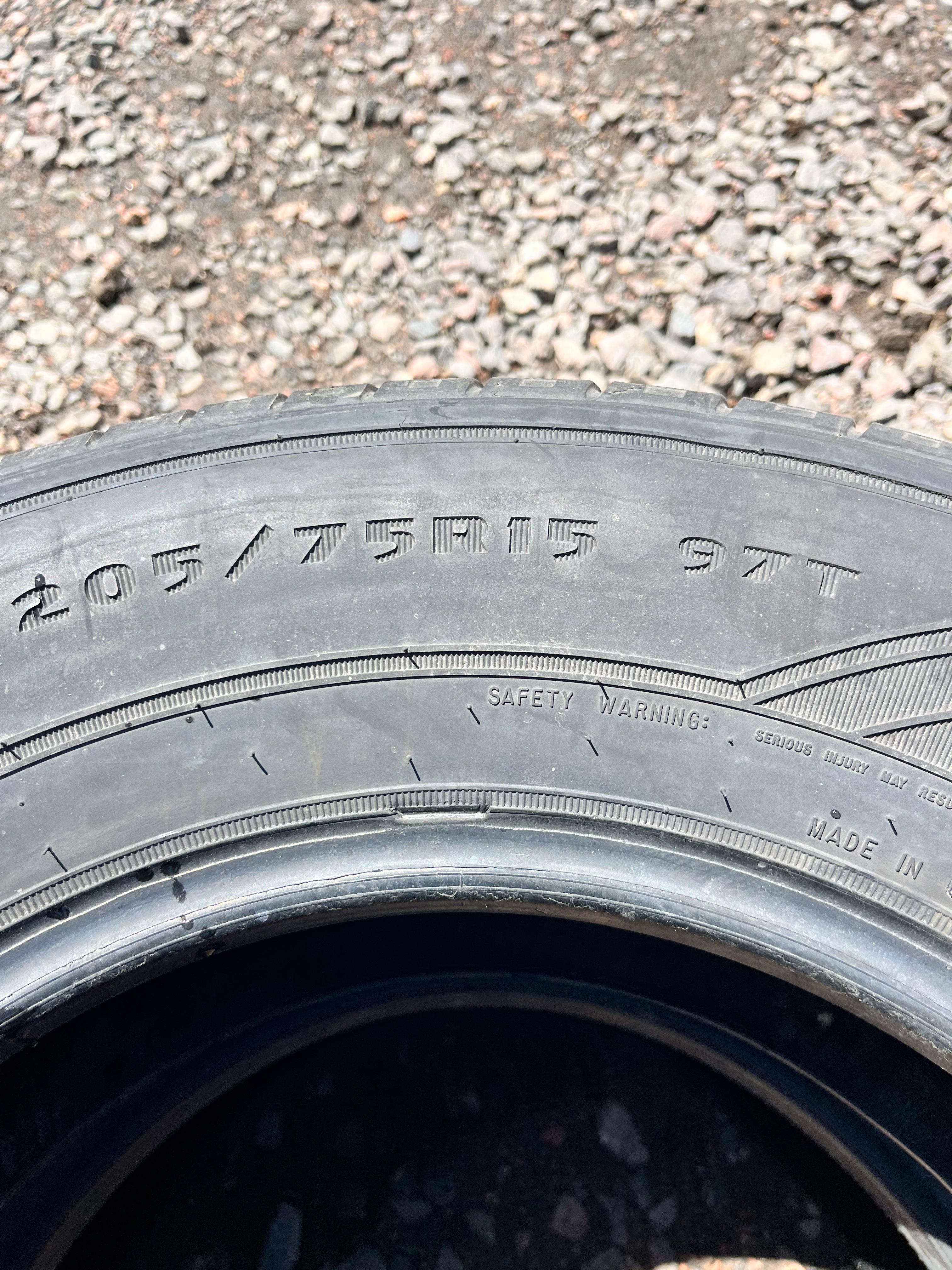 205/75R15 Single (1 Used Tire) Goodyear Assurance