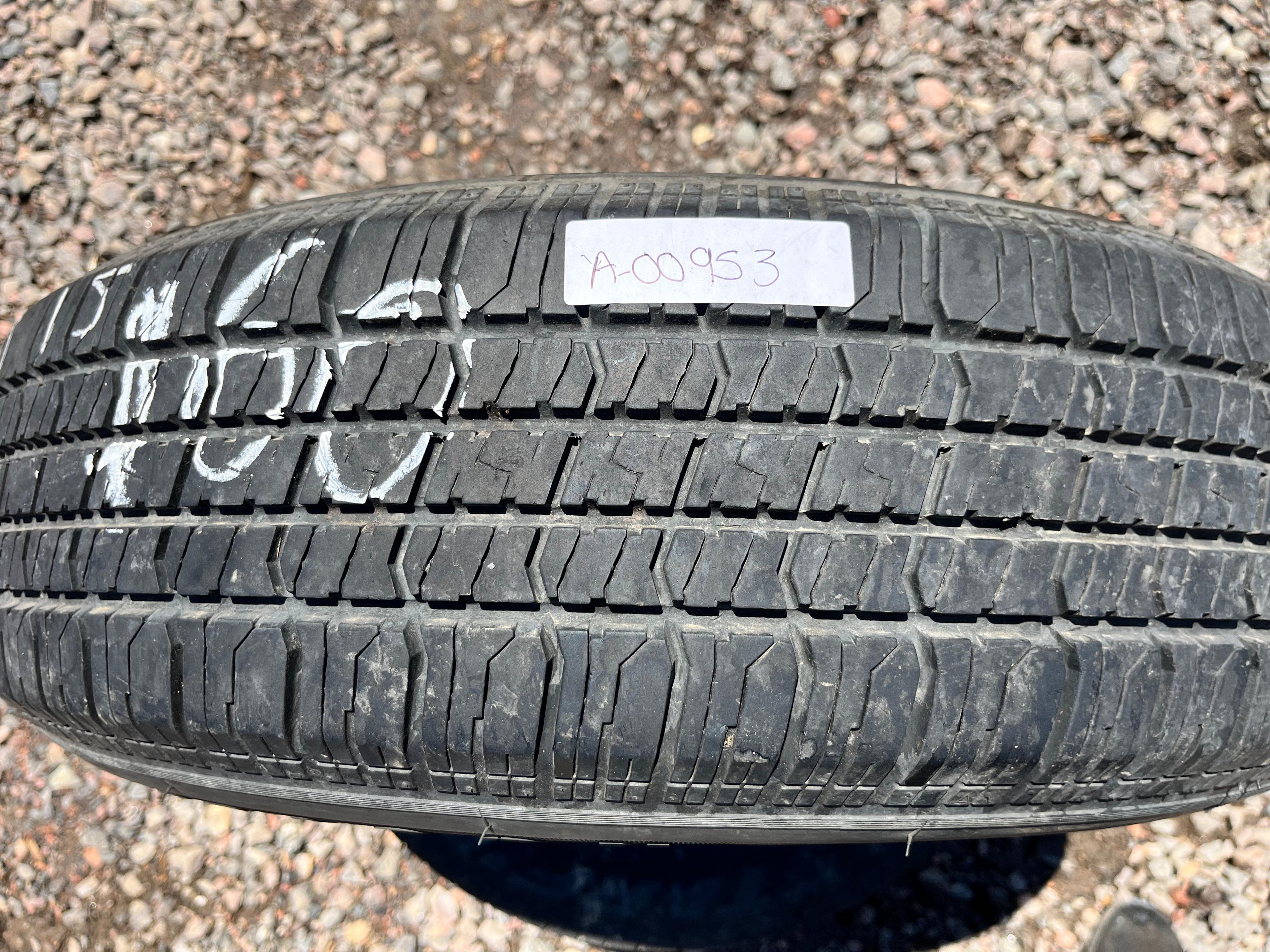 215/75R15 Single (1 Used Tire) Custom 428 All Season