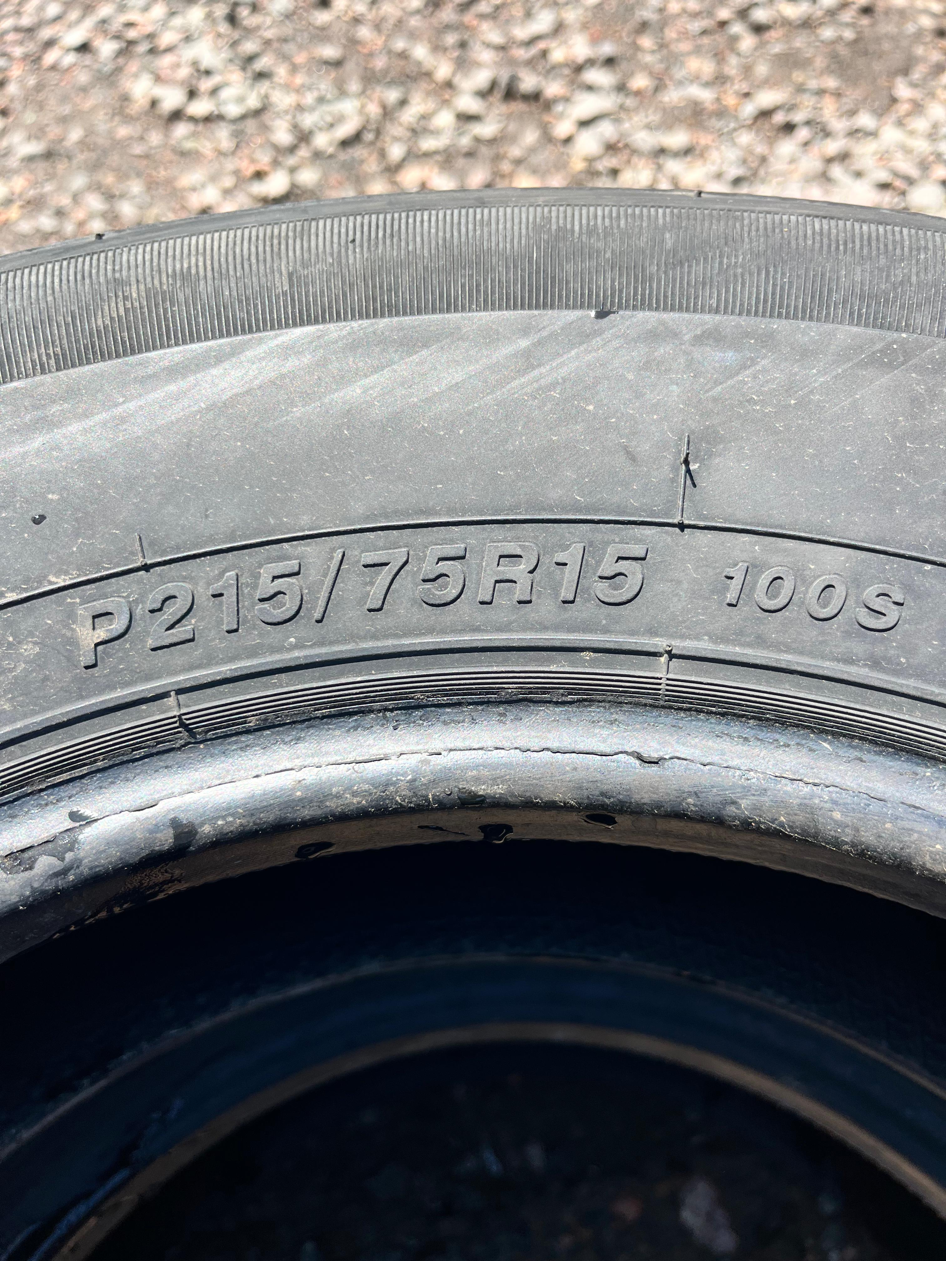 215/75R15 Single (1 Used Tire) Custom 428 All Season