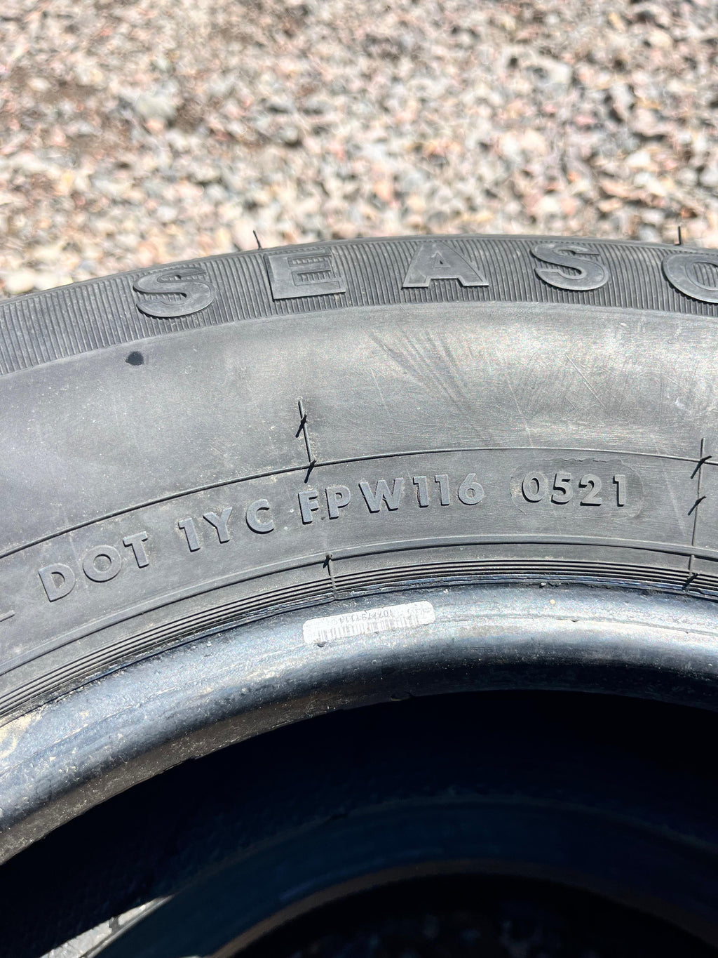 215/75R15 Single (1 Used Tire) Custom 428 All Season