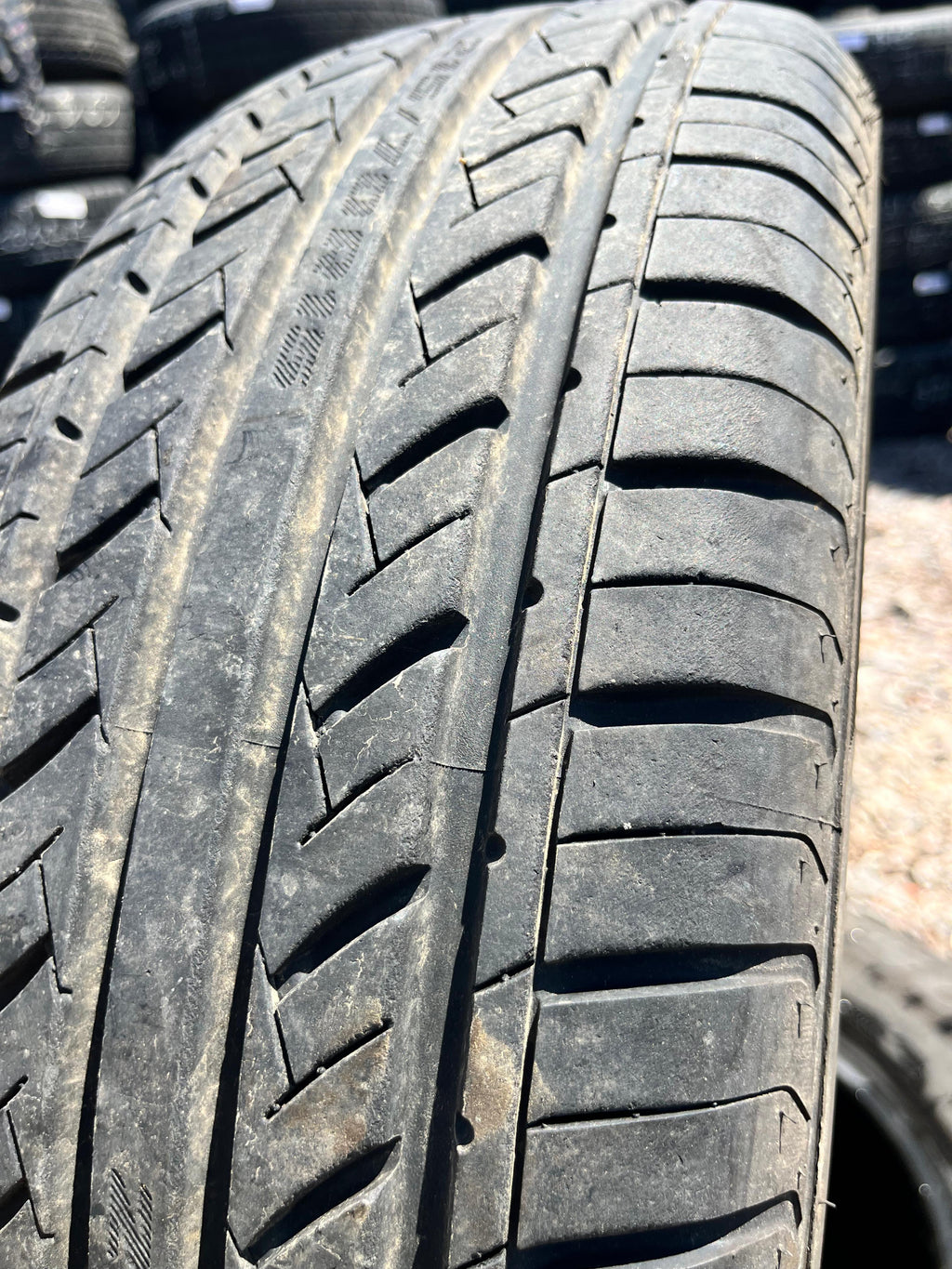 215/70R15 Single (Used Tire) Advanta ER-700
