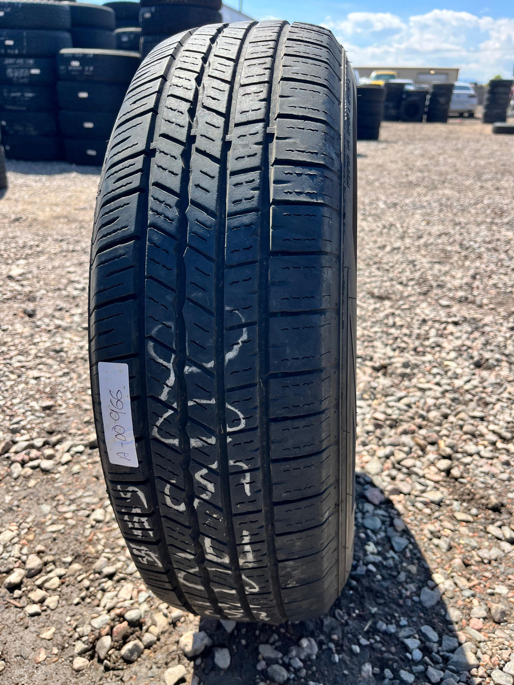 205/70R15 Single (1 Used Tire) Mohave Touring