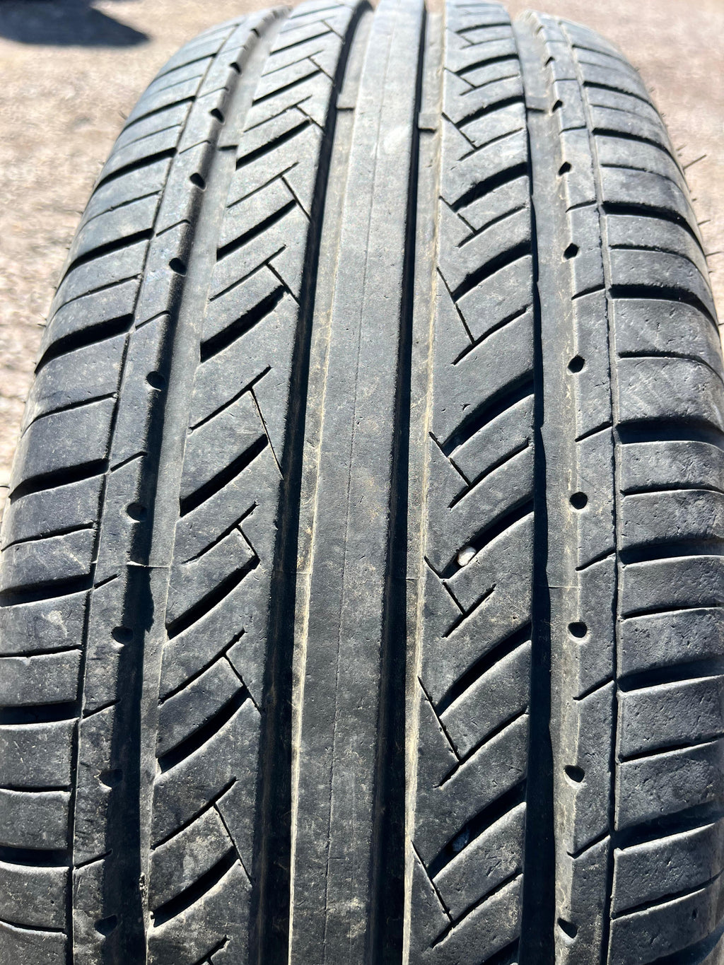 225/70R15 Single (1 Used Tire) Custom All Season