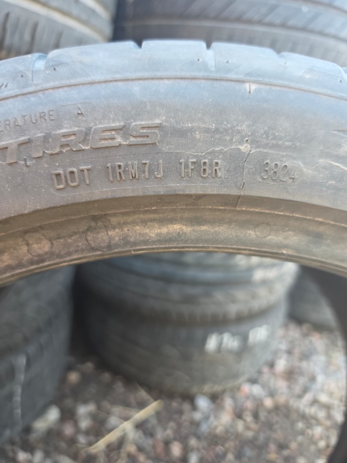 305/35R20 Single (1 Used Tire) Cooper Zeon RS3-G1