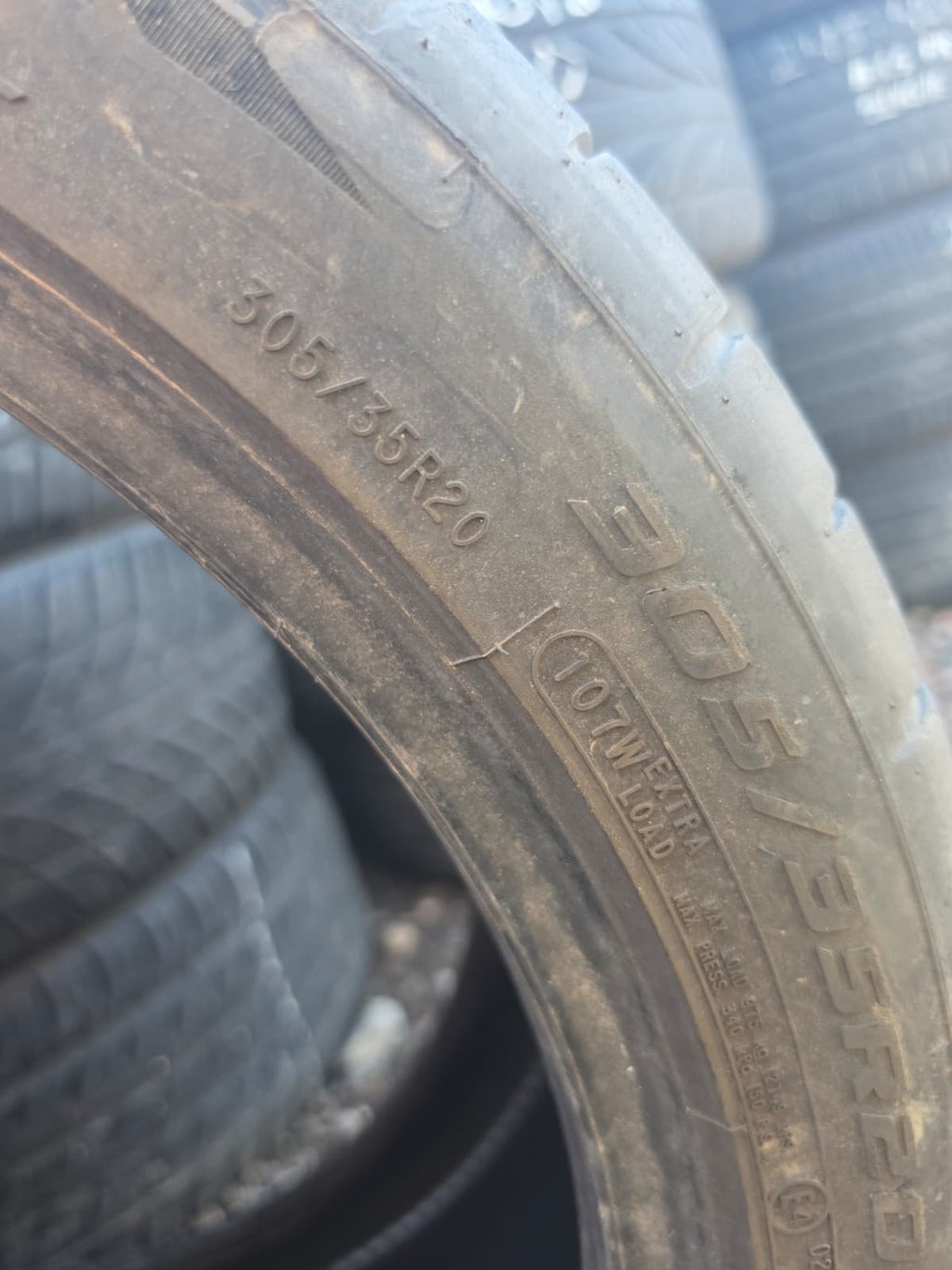 305/35R20 Single (1 Used Tire) Cooper Zeon RS3-G1